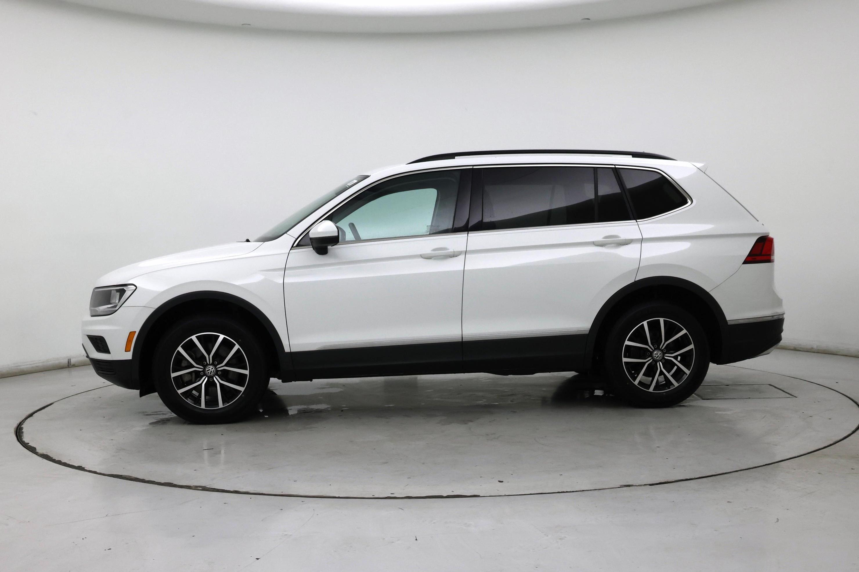 Thumbnail: 2021 Volkswagen Tiguan - 3