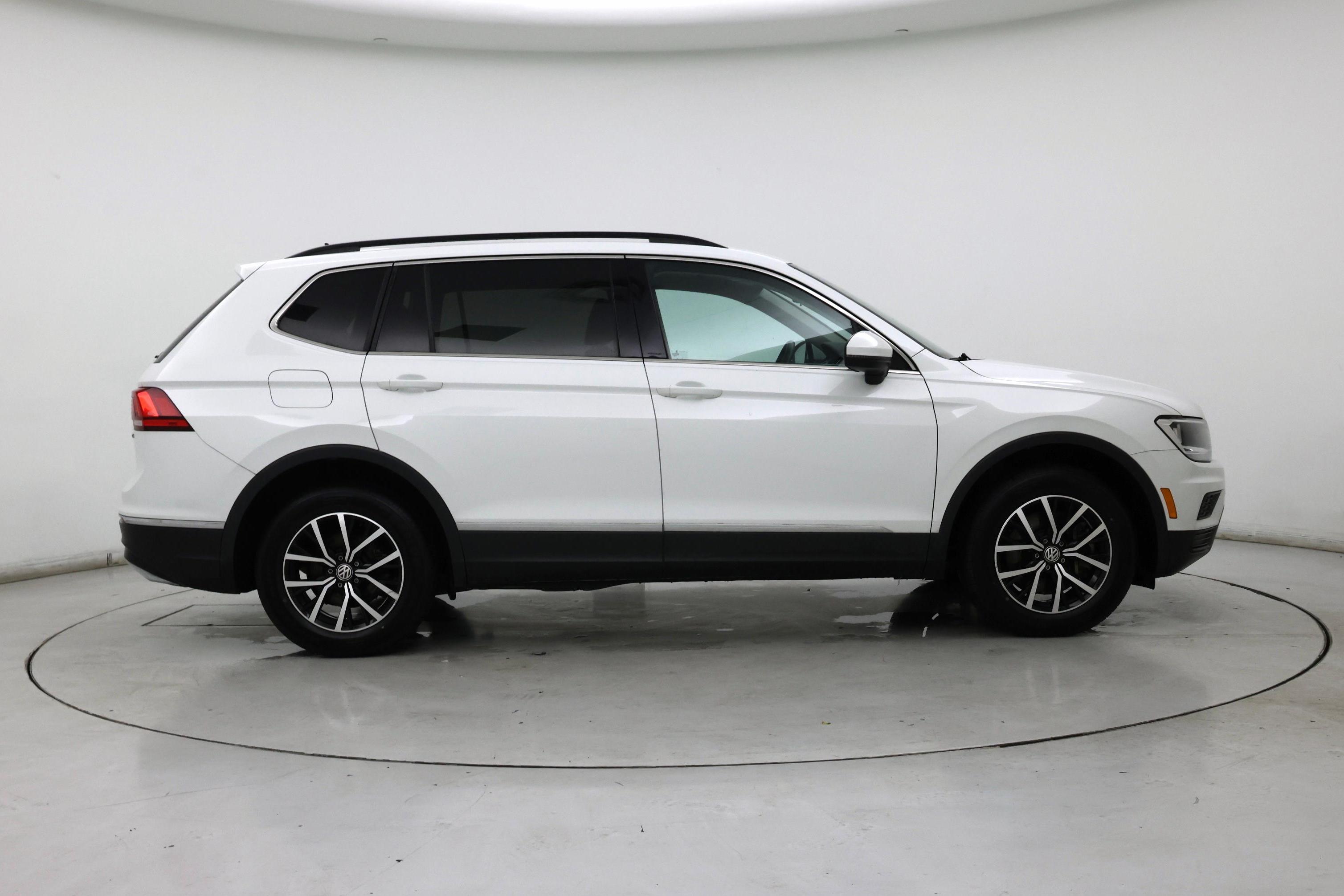 Thumbnail: 2021 Volkswagen Tiguan - 7