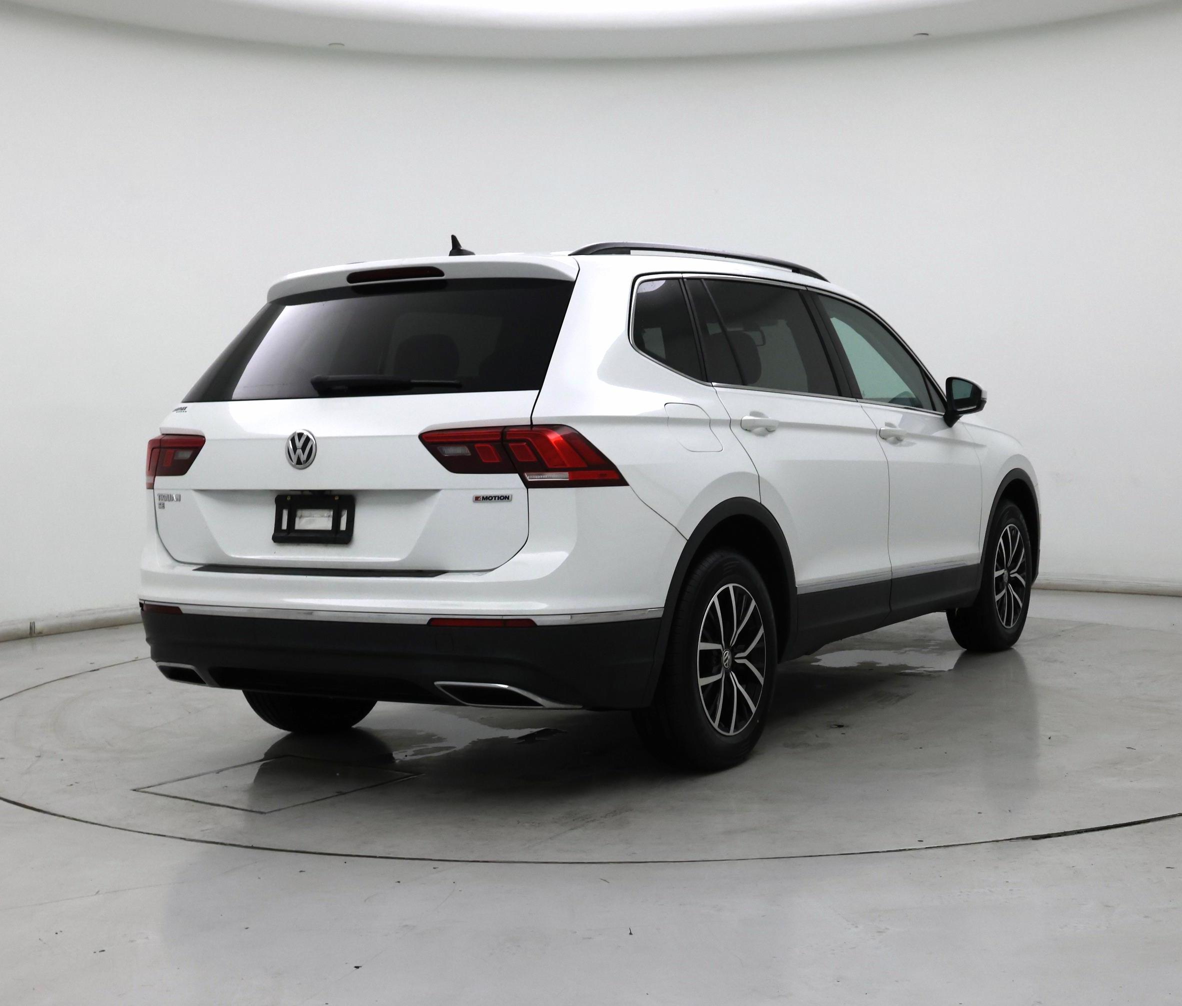 Thumbnail: 2021 Volkswagen Tiguan - 8