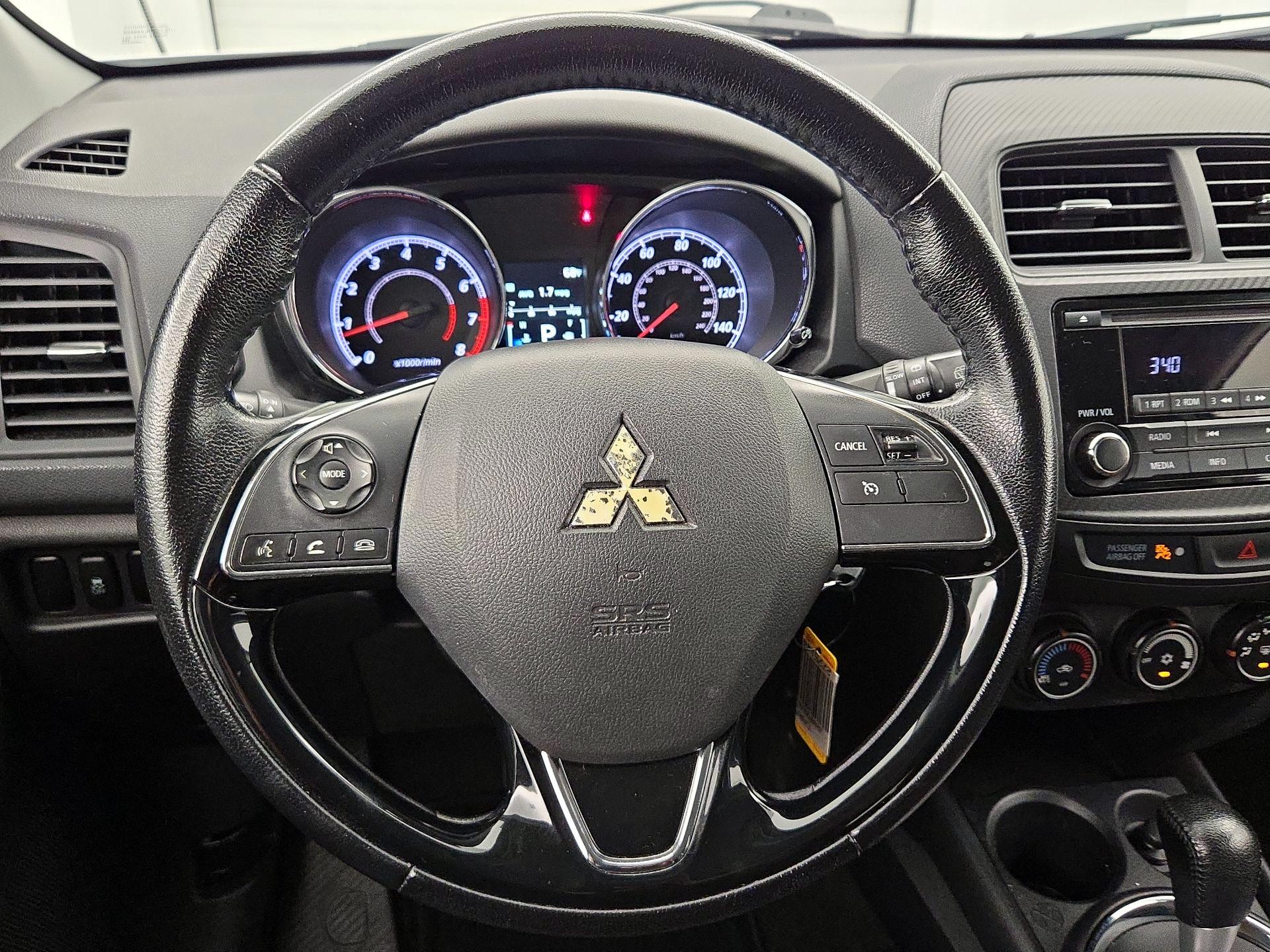 Thumbnail: 2016 Mitsubishi Outlander Sport - 10