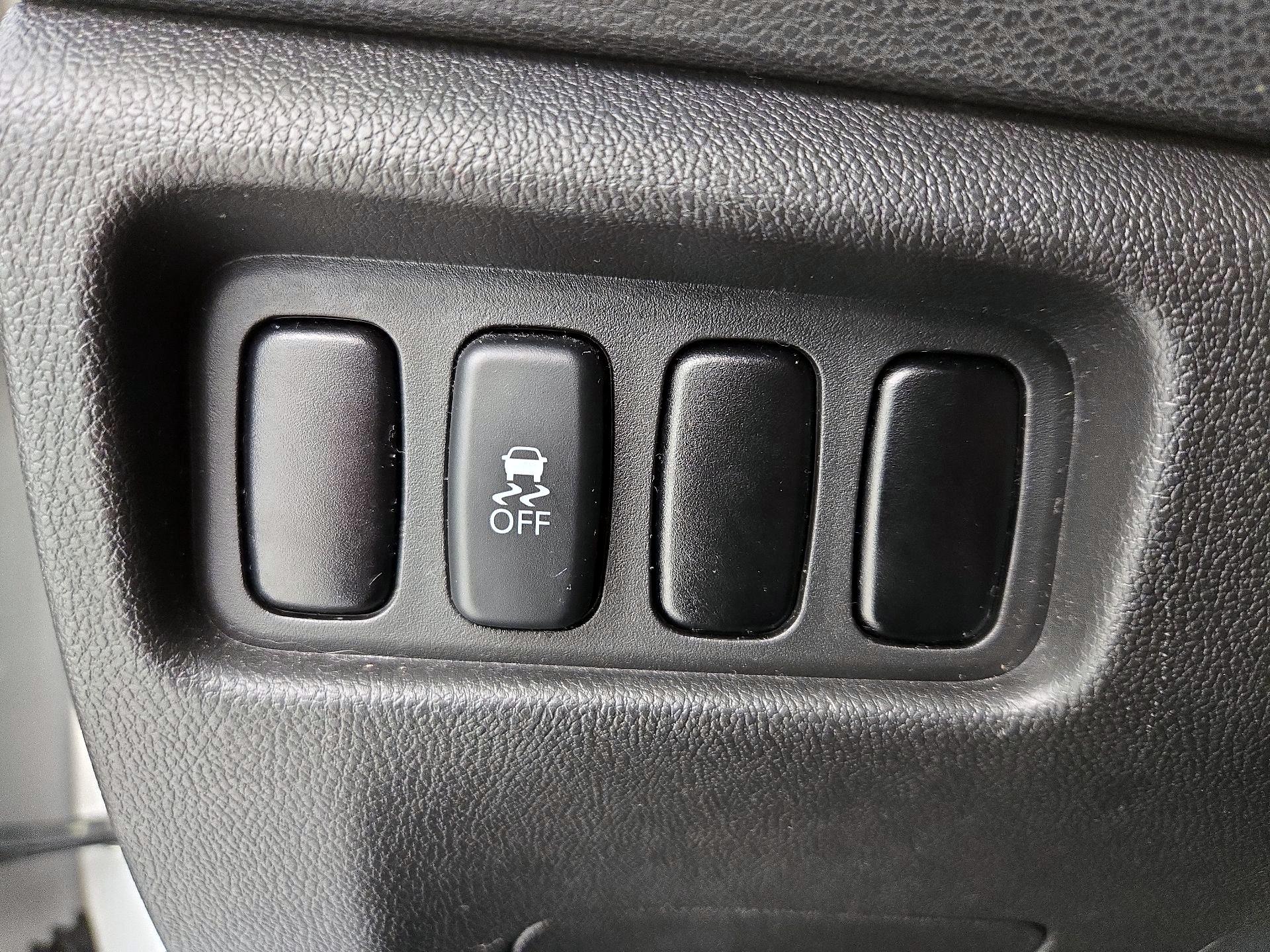 Thumbnail: 2016 Mitsubishi Outlander Sport - 13