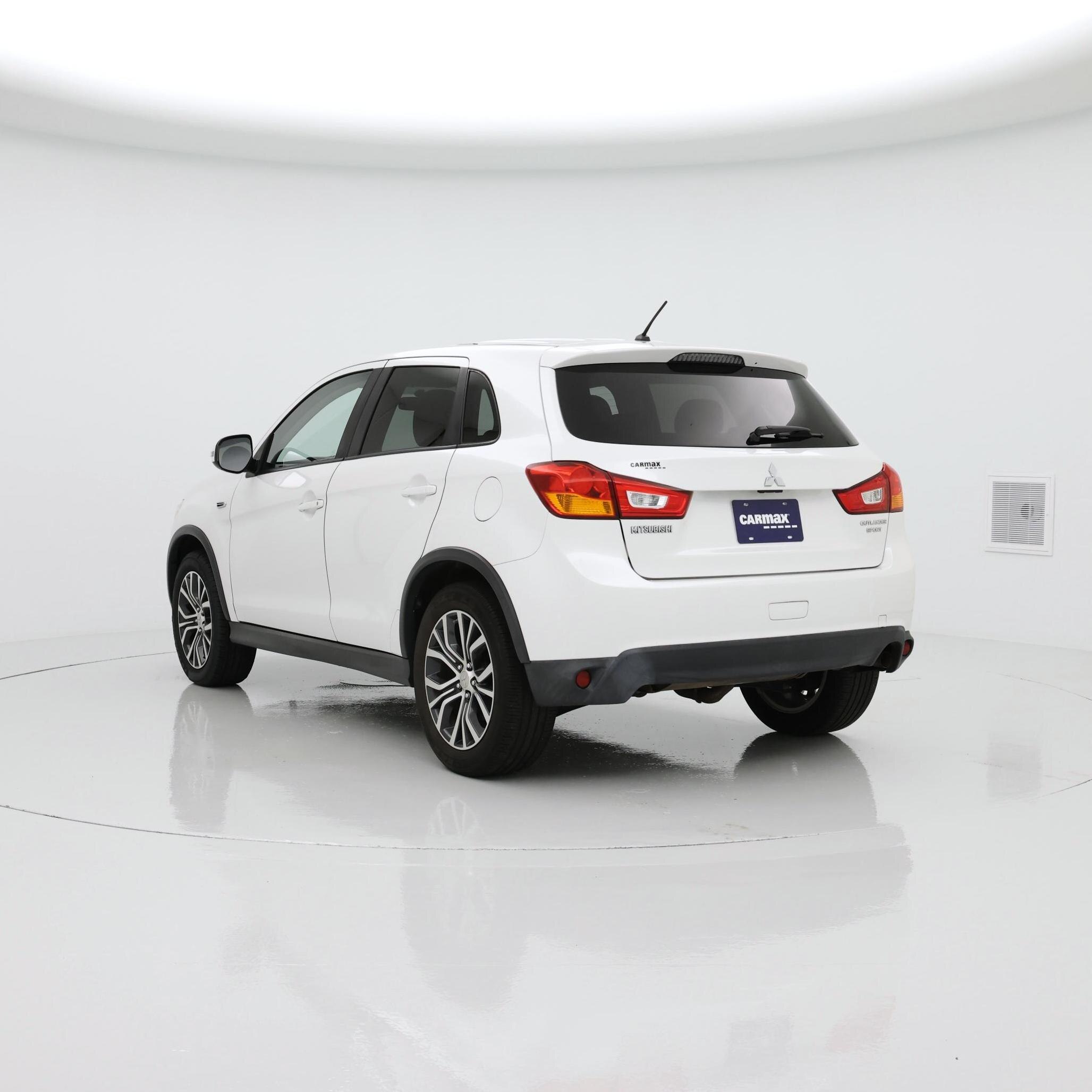 Thumbnail: 2016 Mitsubishi Outlander Sport - 2