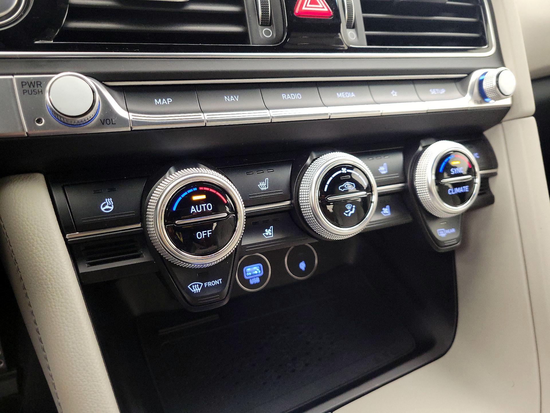 Thumbnail: 2023 Genesis G70 - 17