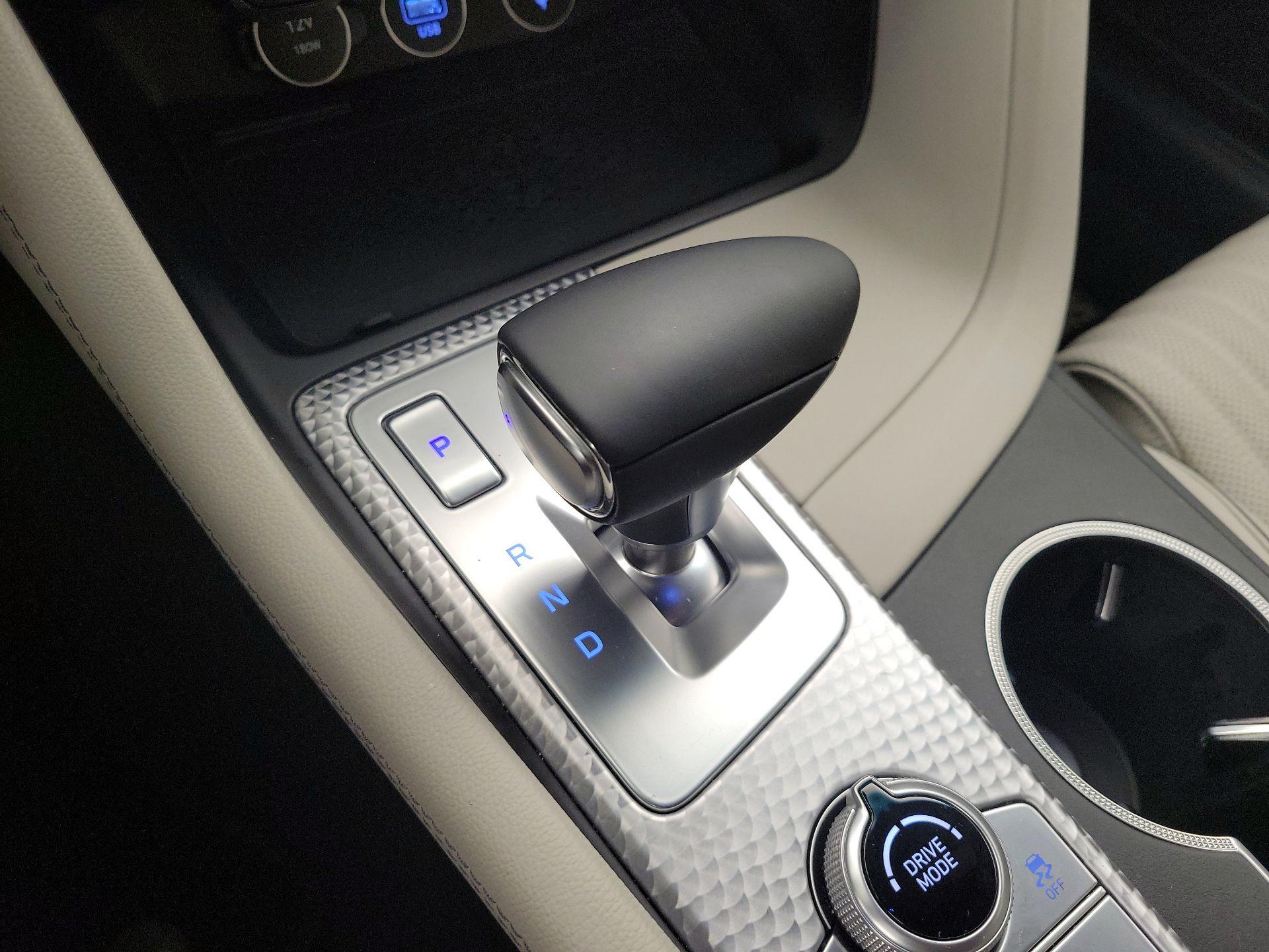 Thumbnail: 2023 Genesis G70 - 18