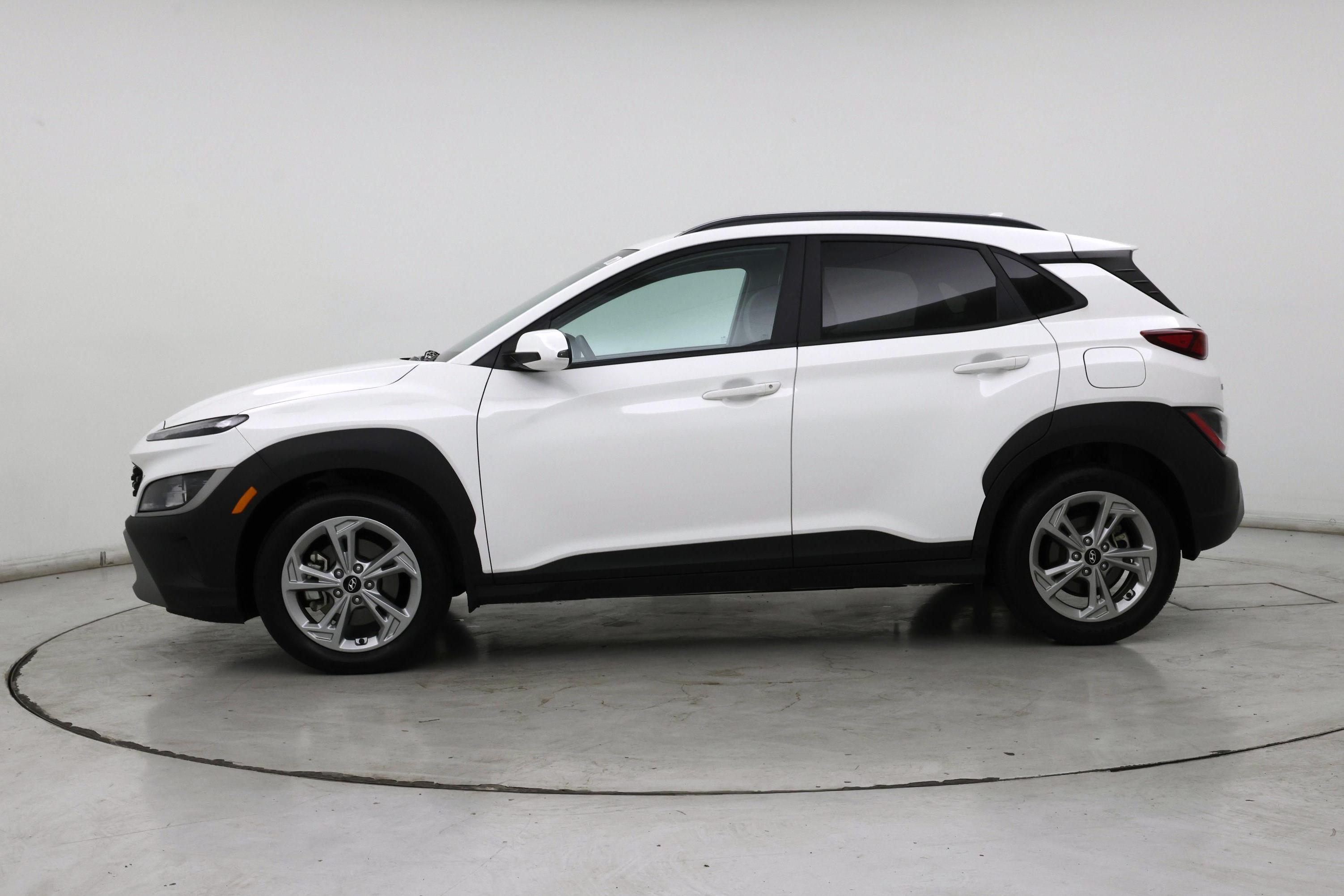 Thumbnail: 2022 Hyundai Kona - 3