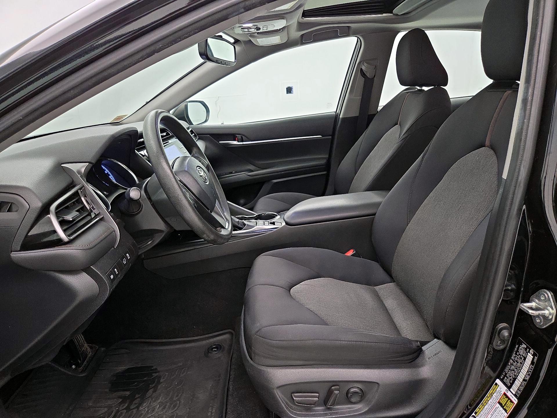 Thumbnail: 2019 Toyota Camry - 11