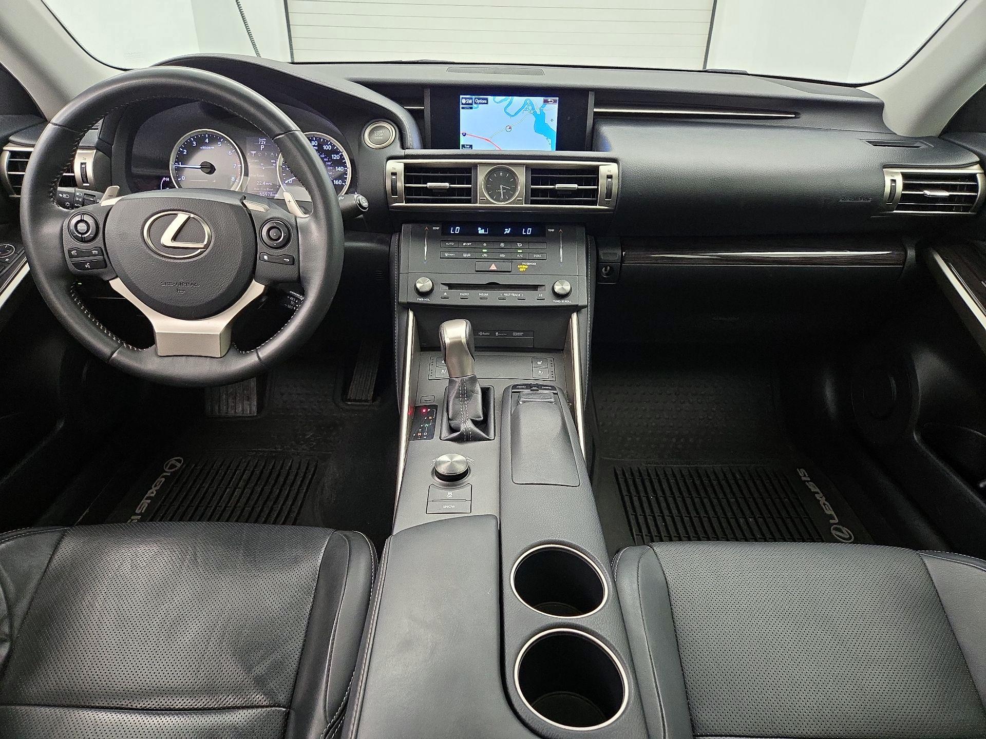 Thumbnail: 2015 Lexus IS - 9