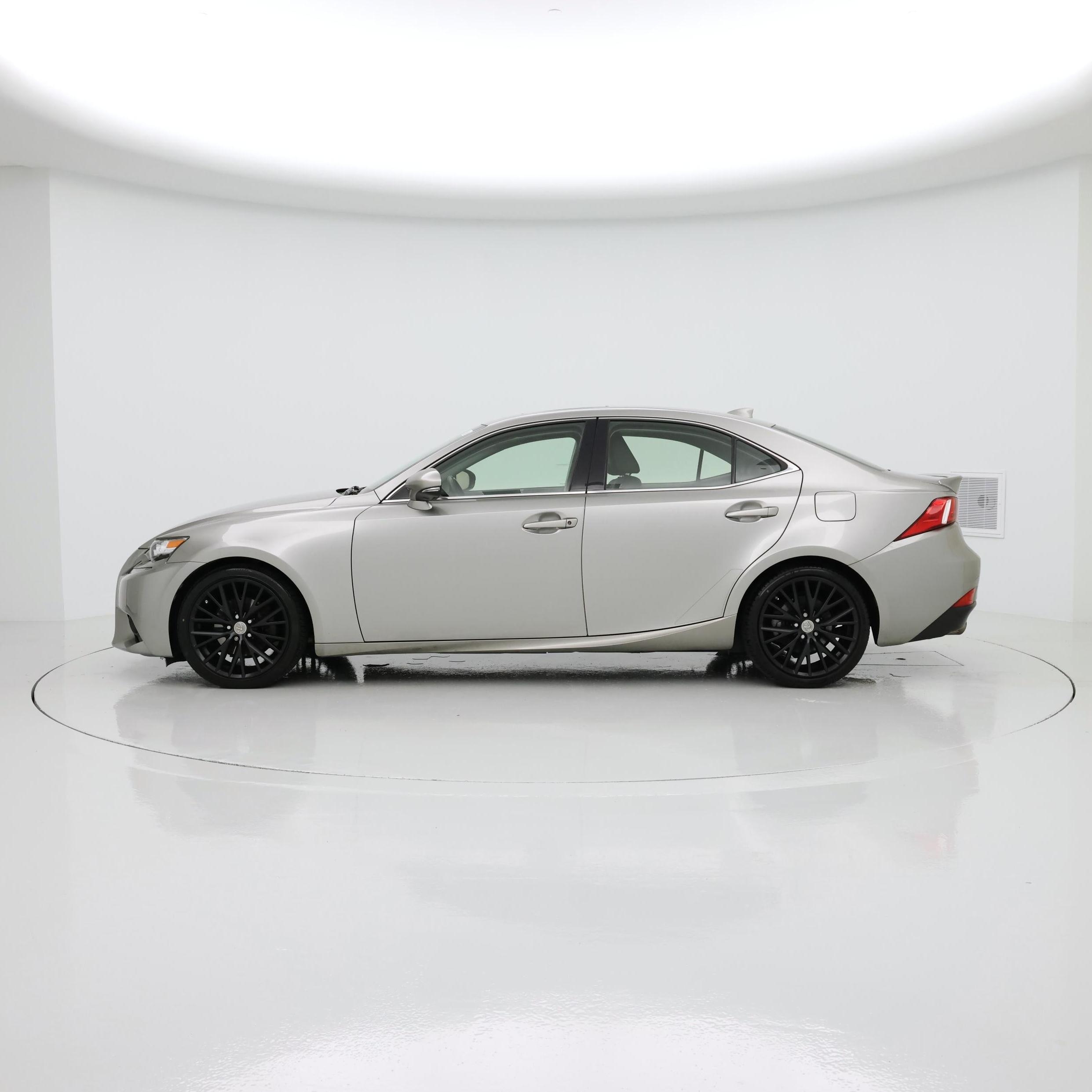Thumbnail: 2015 Lexus IS - 3