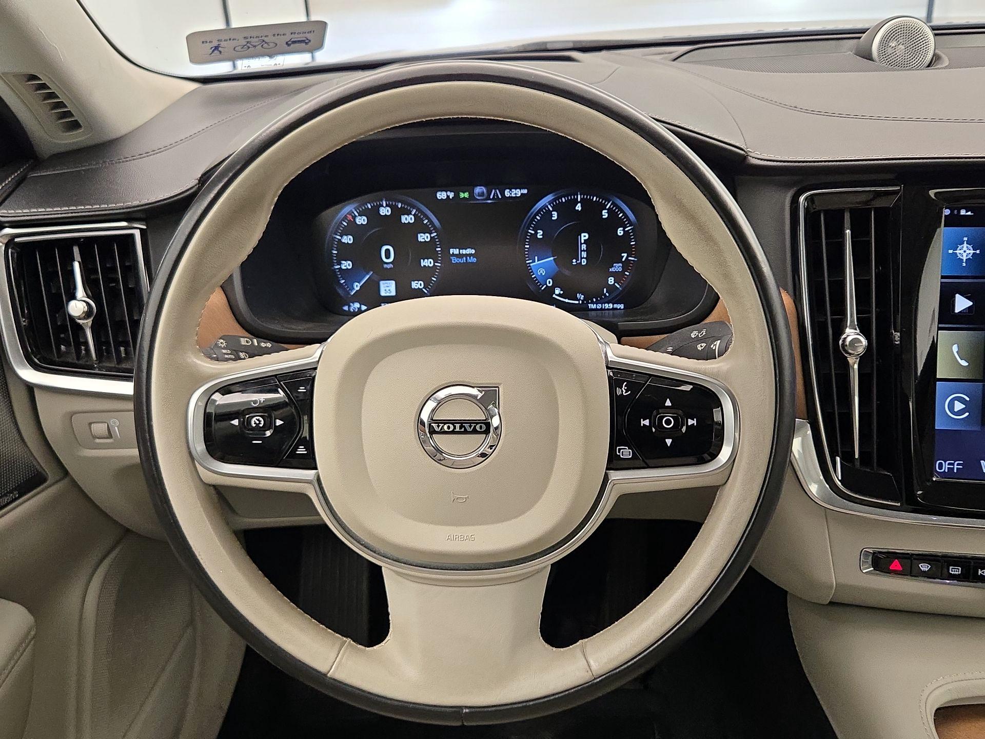 Thumbnail: 2017 Volvo S90 - 10