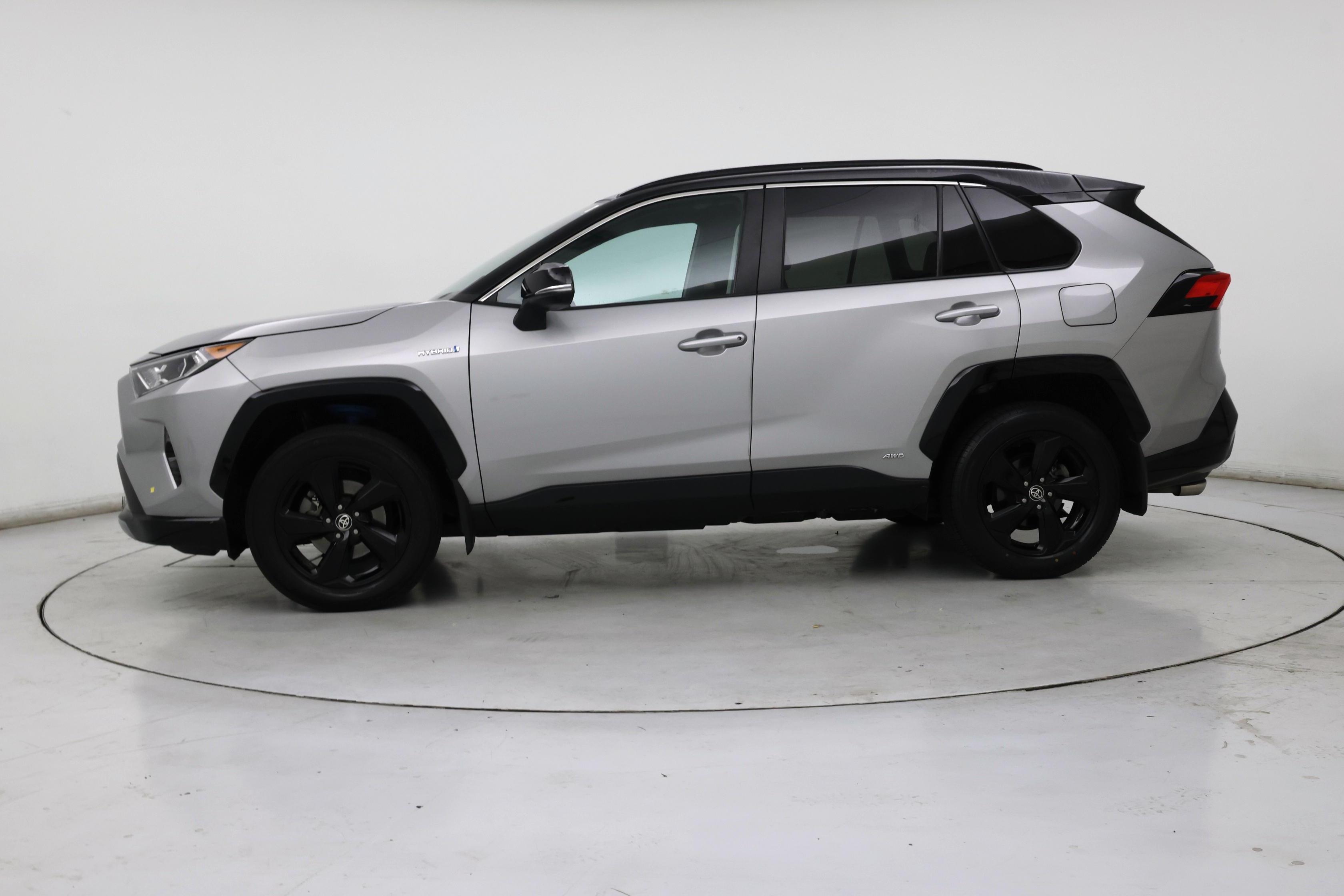 Thumbnail: 2021 Toyota RAV4 - 3