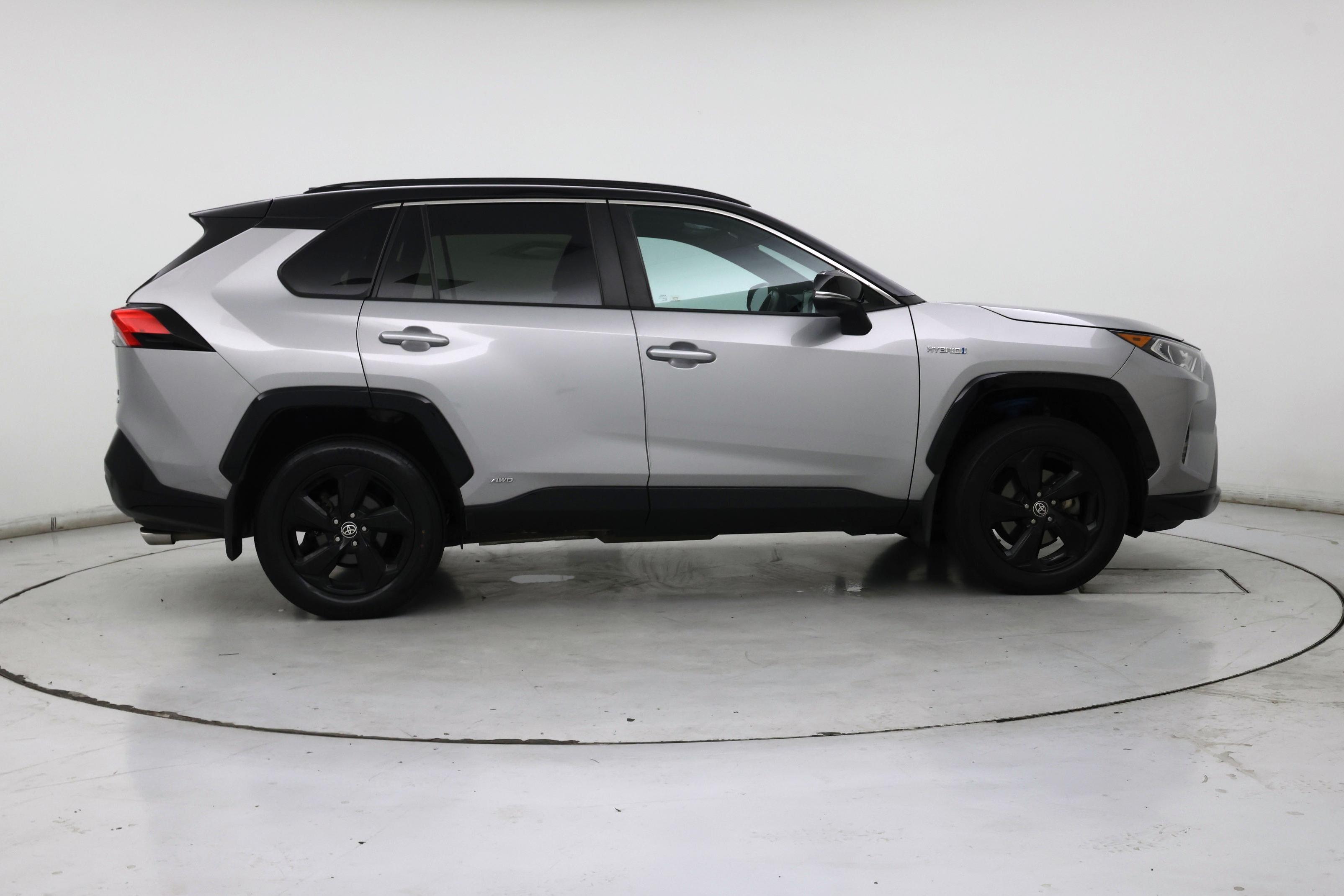 Thumbnail: 2021 Toyota RAV4 - 7