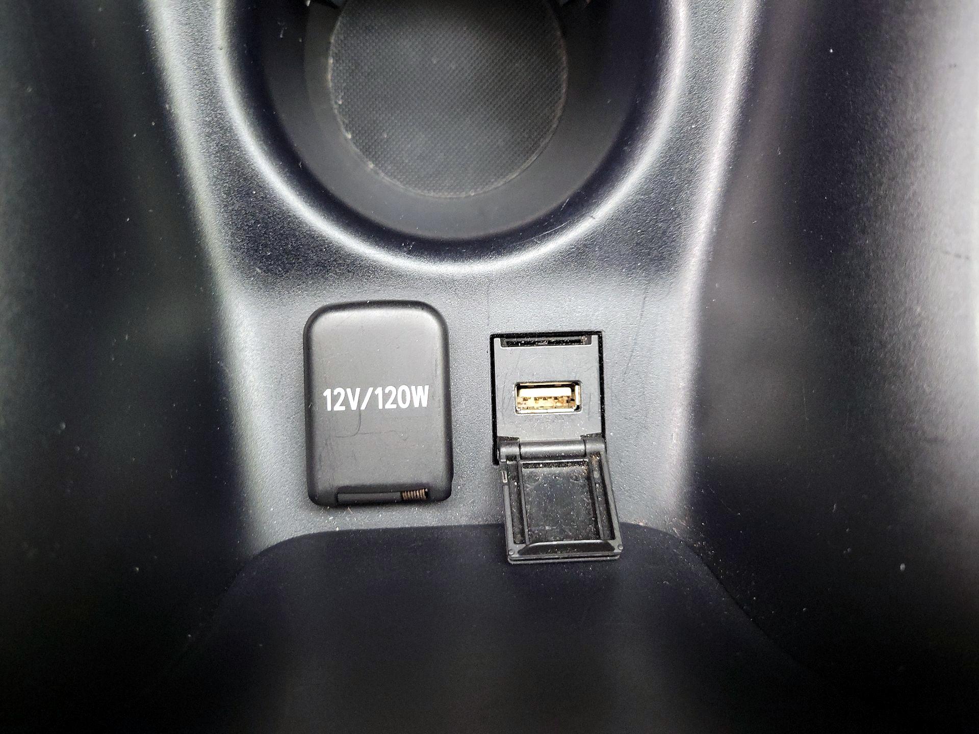 Thumbnail: 2021 Toyota Prius - 18