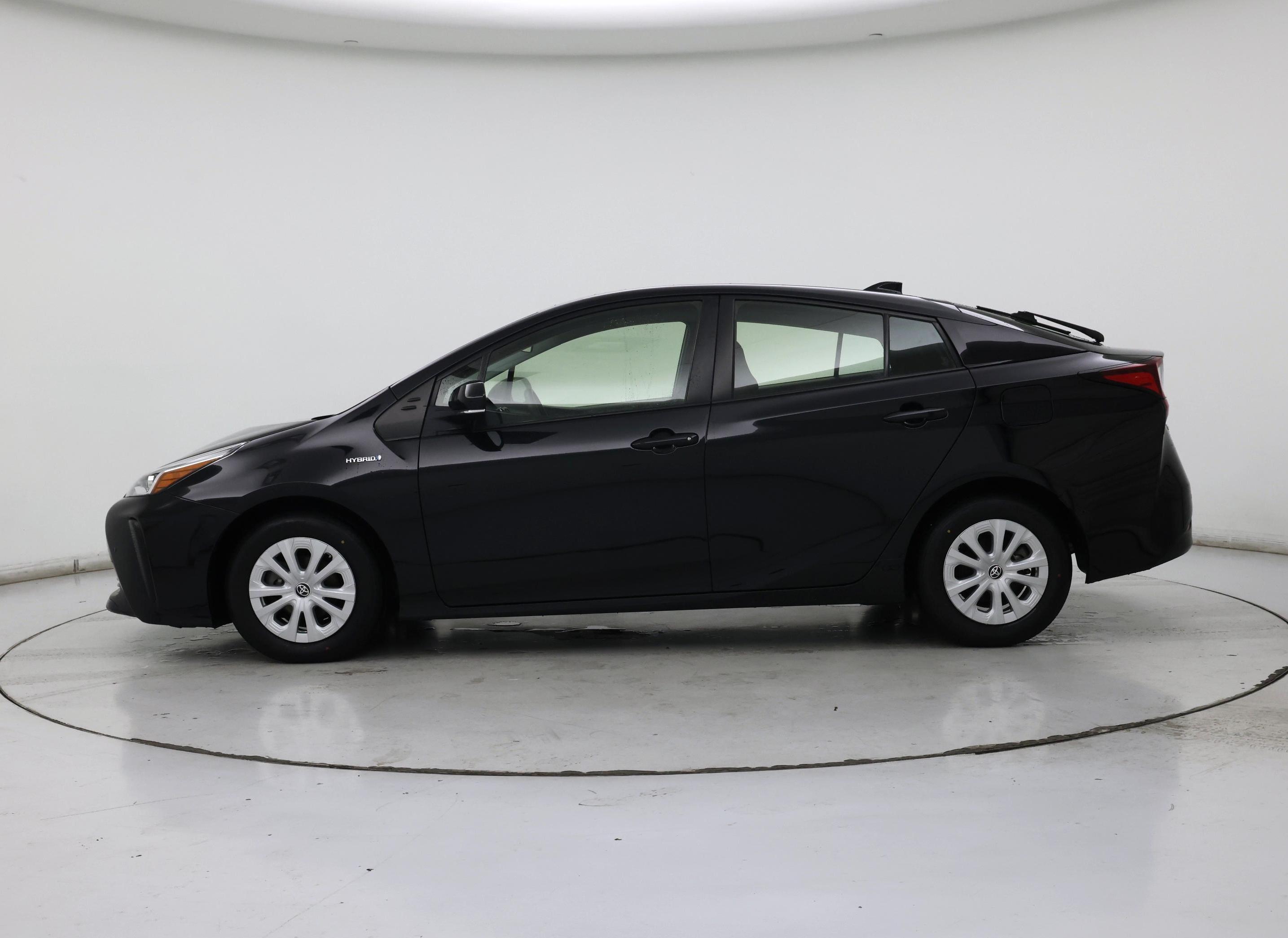 Thumbnail: 2021 Toyota Prius - 3