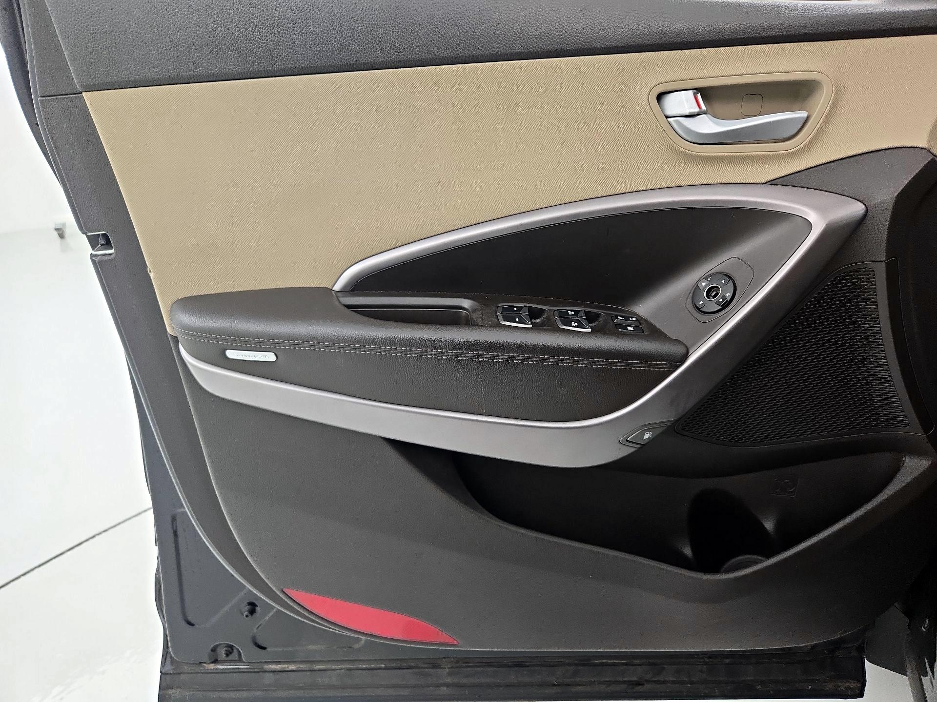 Thumbnail: 2015 Hyundai Santa Fe - 12