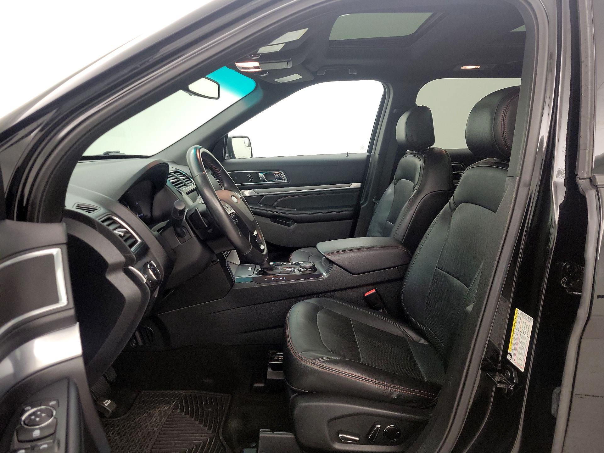 Thumbnail: 2016 Ford Explorer - 11