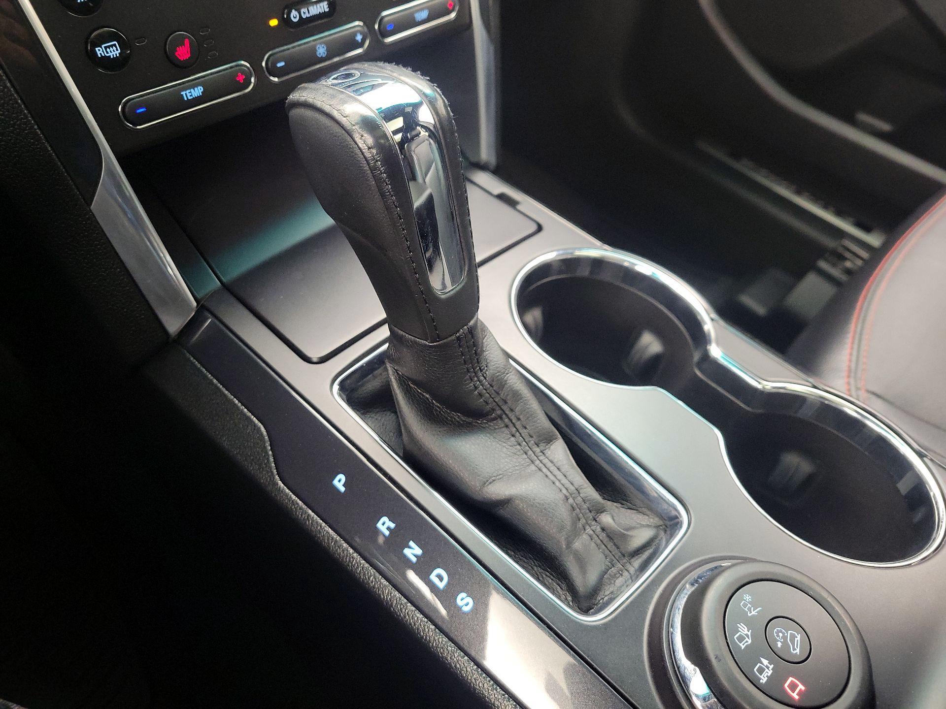 Thumbnail: 2016 Ford Explorer - 18