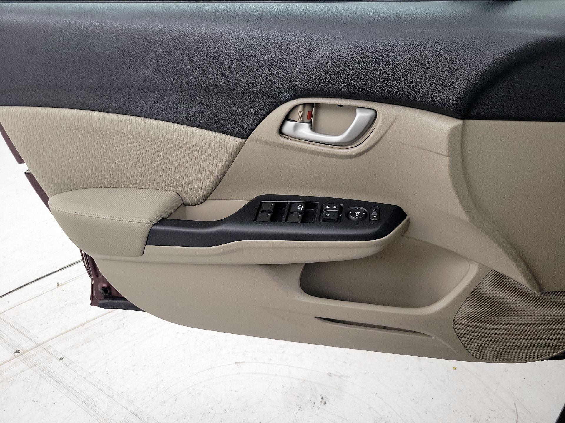 Thumbnail: 2014 Honda Civic - 12