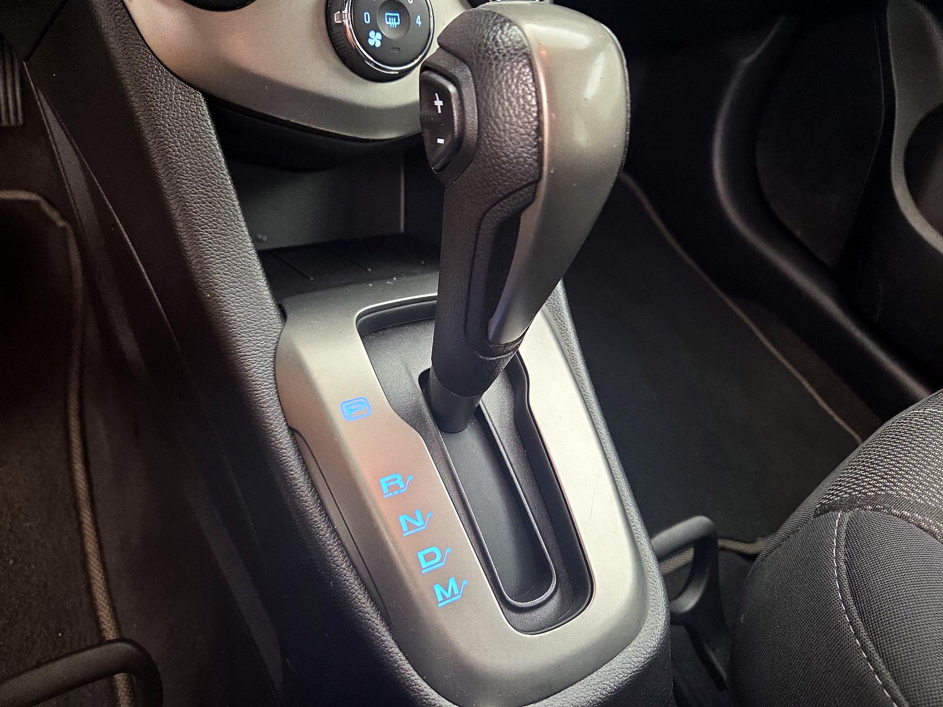 Thumbnail: 2015 Chevrolet Sonic - 16