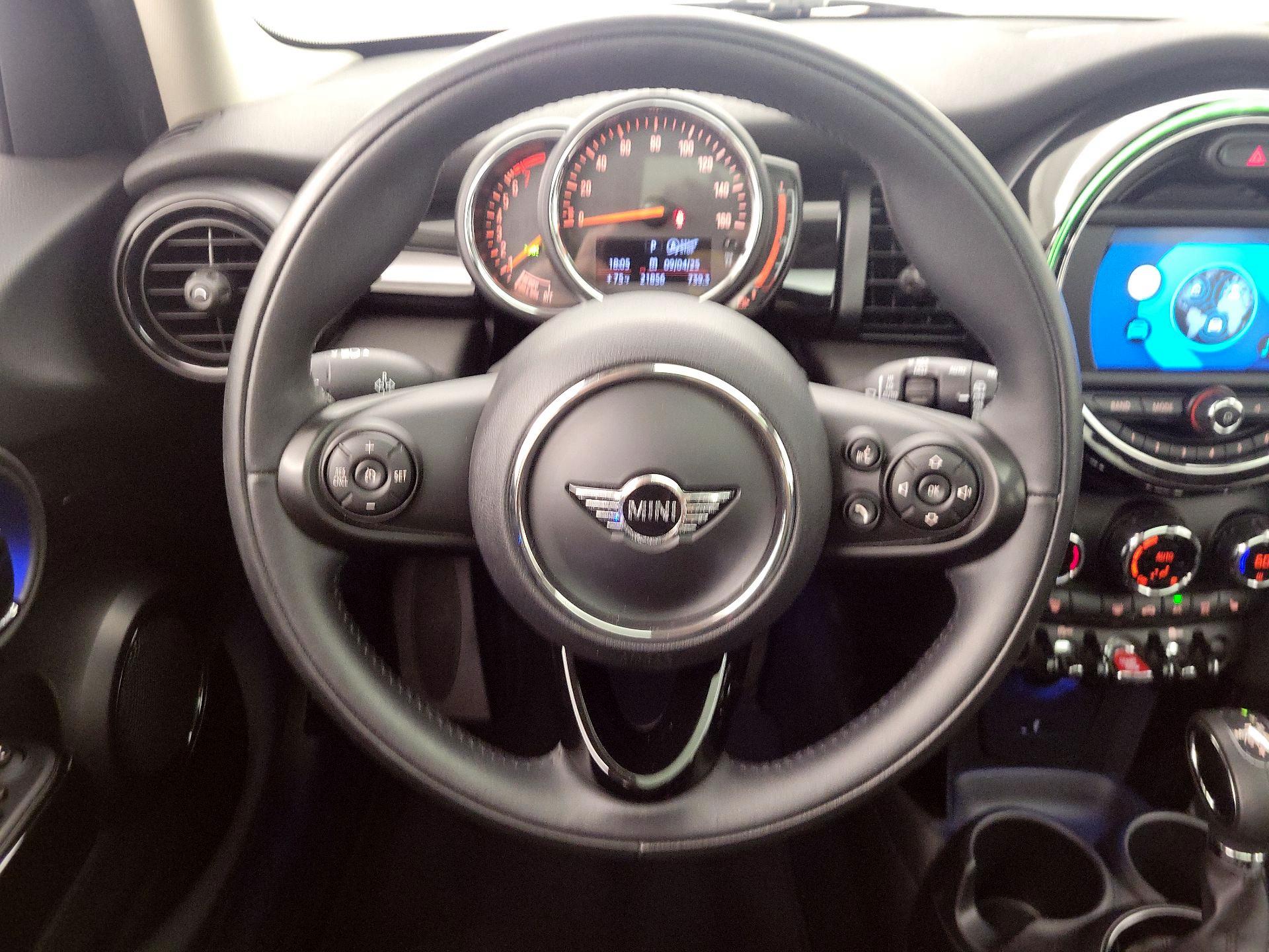 Thumbnail: 2019 MINI Cooper Hardtop - 10
