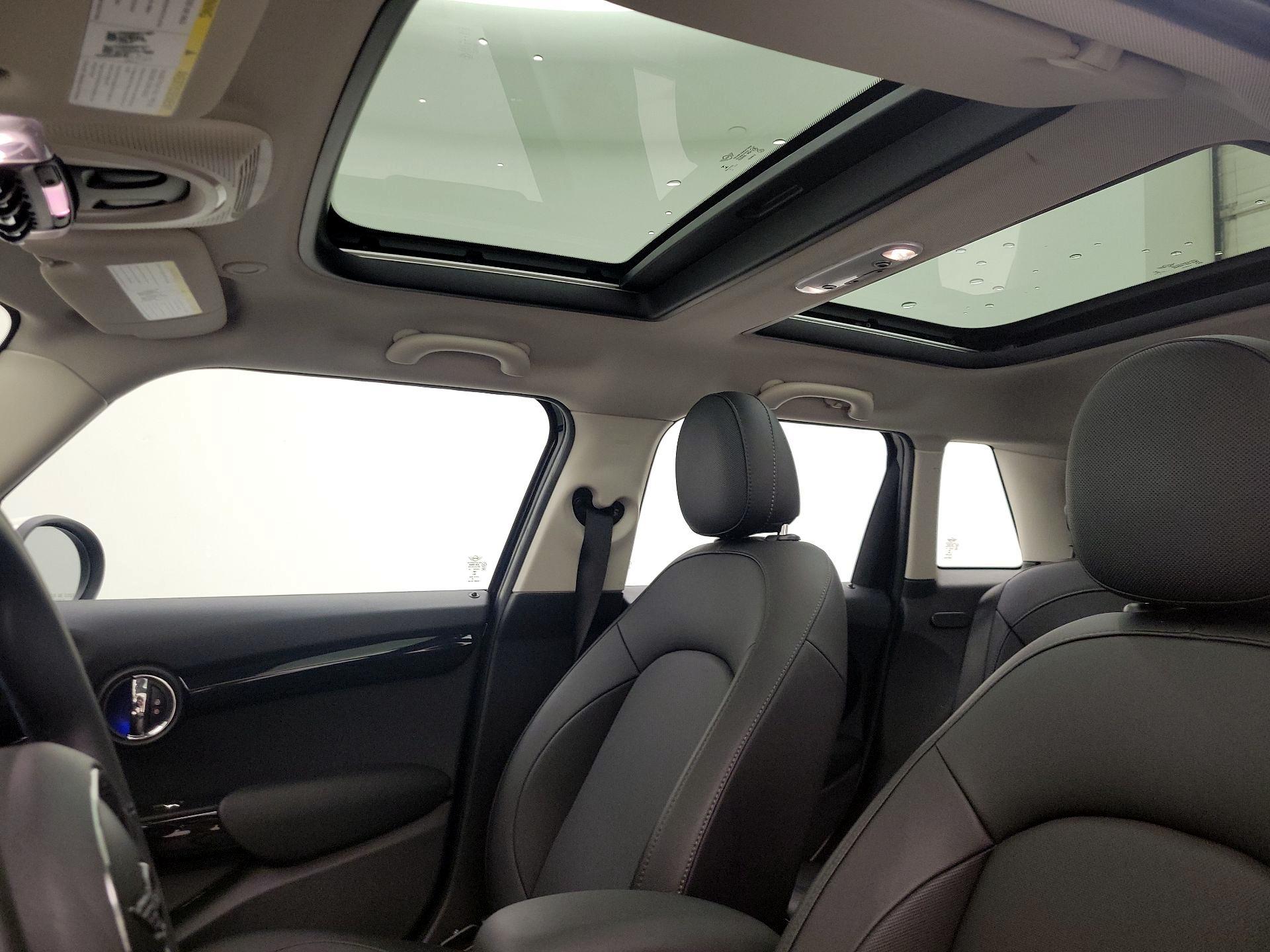 Thumbnail: 2019 MINI Cooper Hardtop - 19