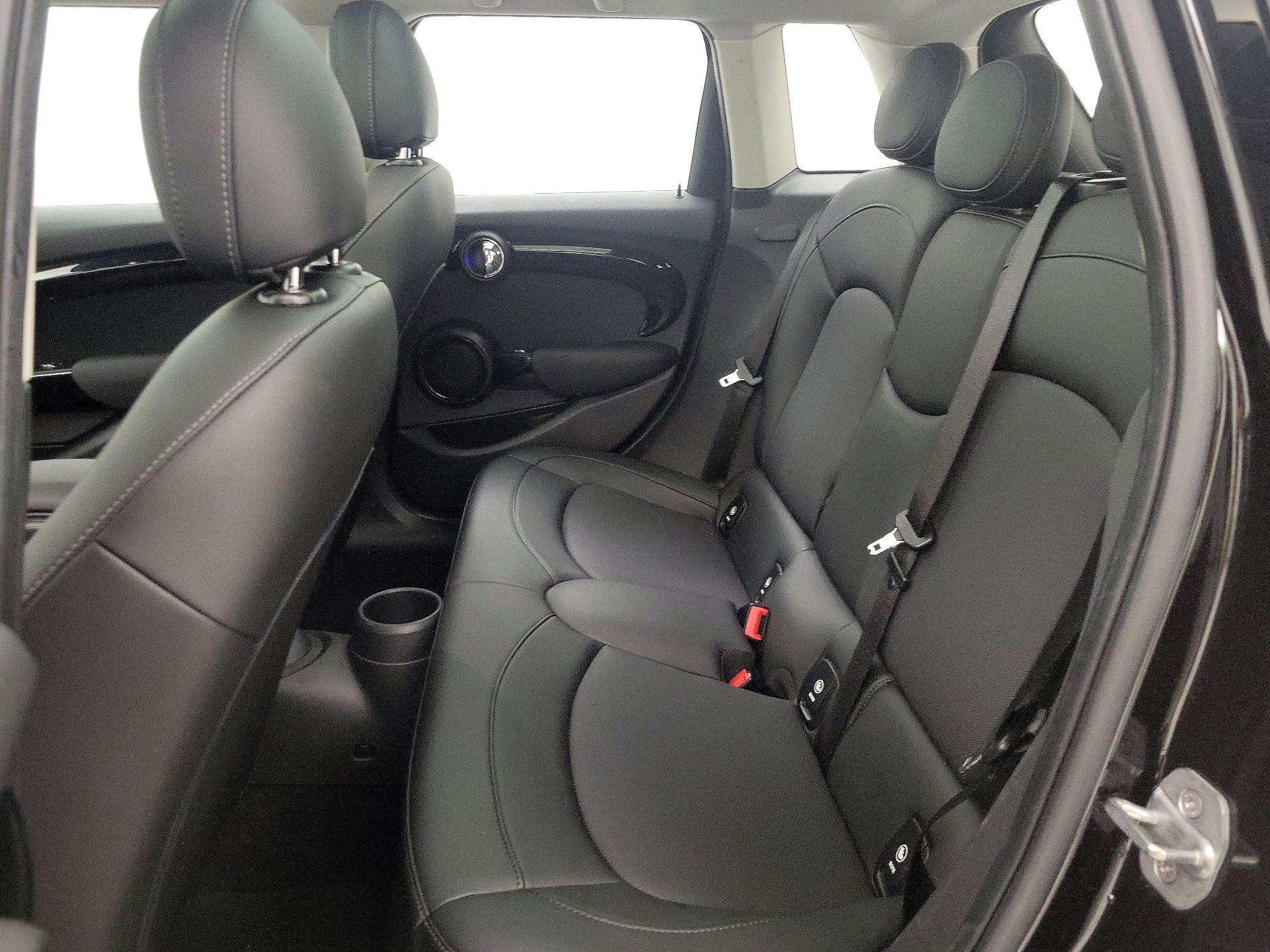 Thumbnail: 2019 MINI Cooper Hardtop - 20