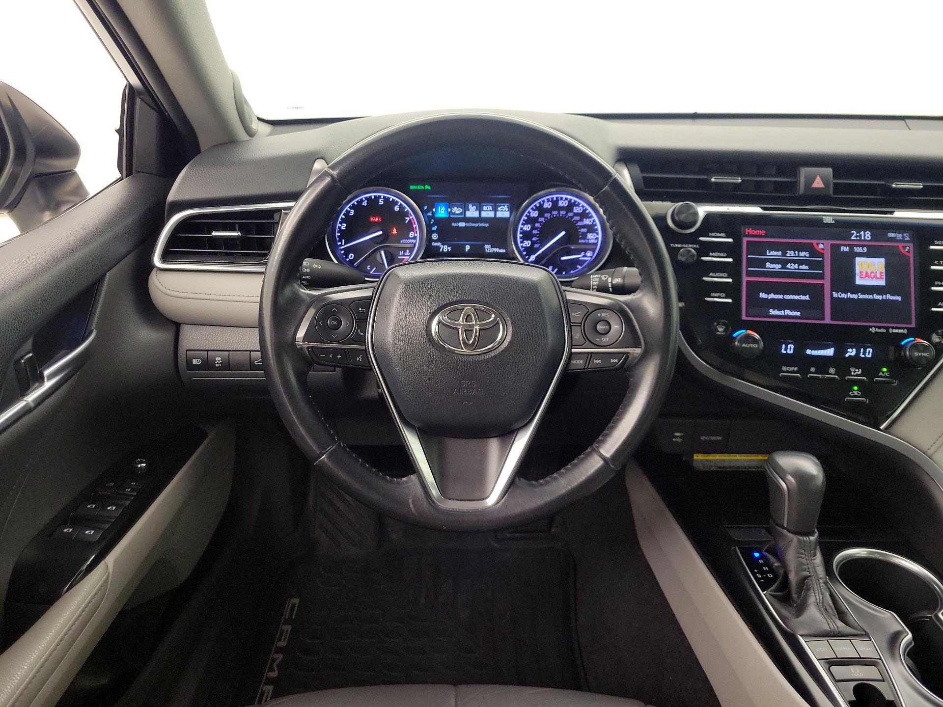 Thumbnail: 2018 Toyota Camry - 10