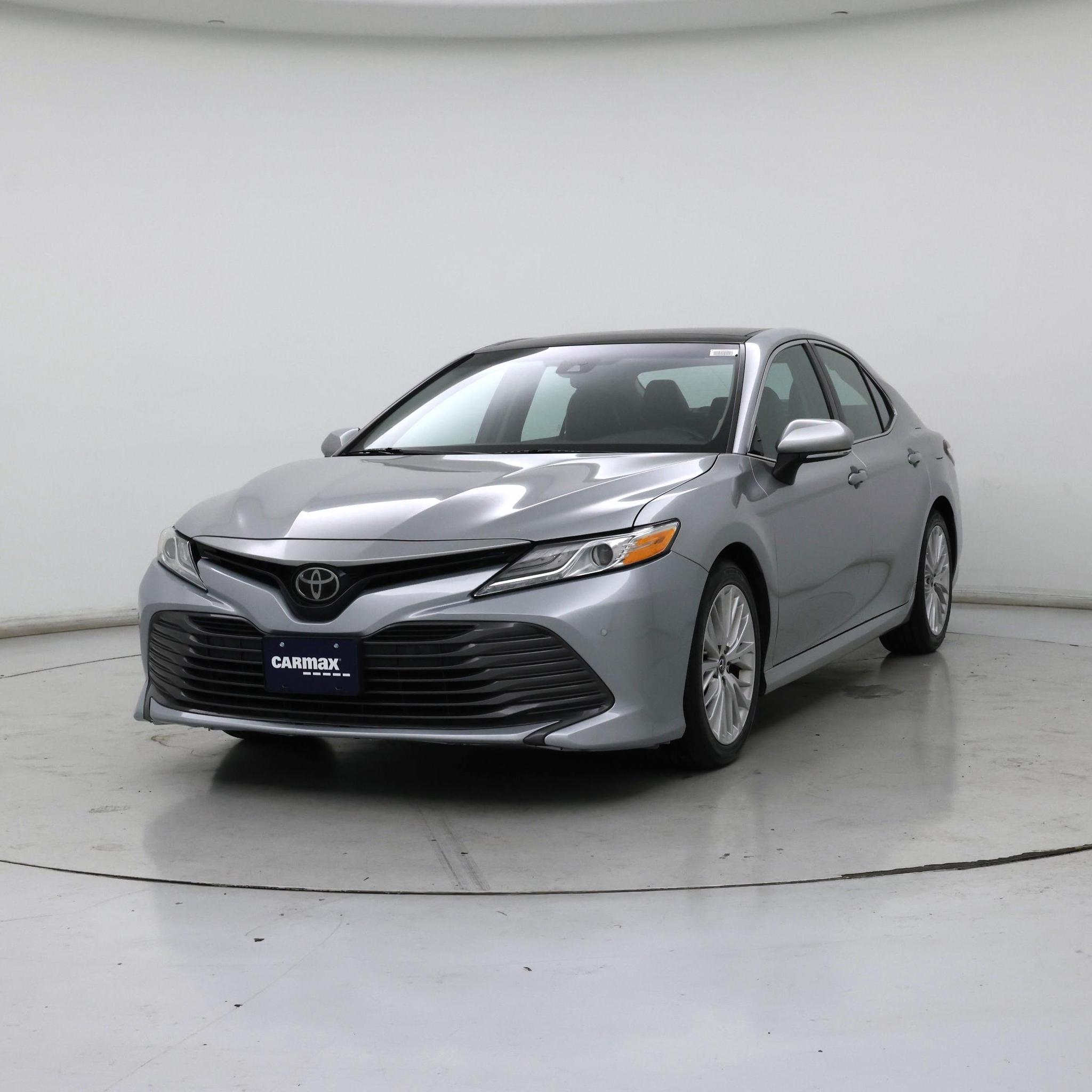 Thumbnail: 2018 Toyota Camry - 4