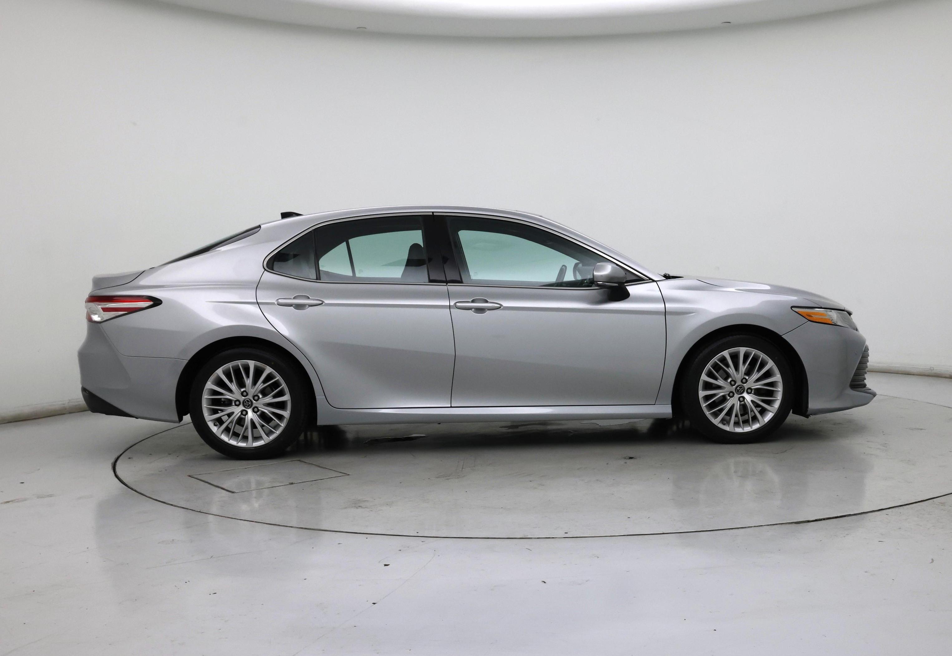 Thumbnail: 2018 Toyota Camry - 7