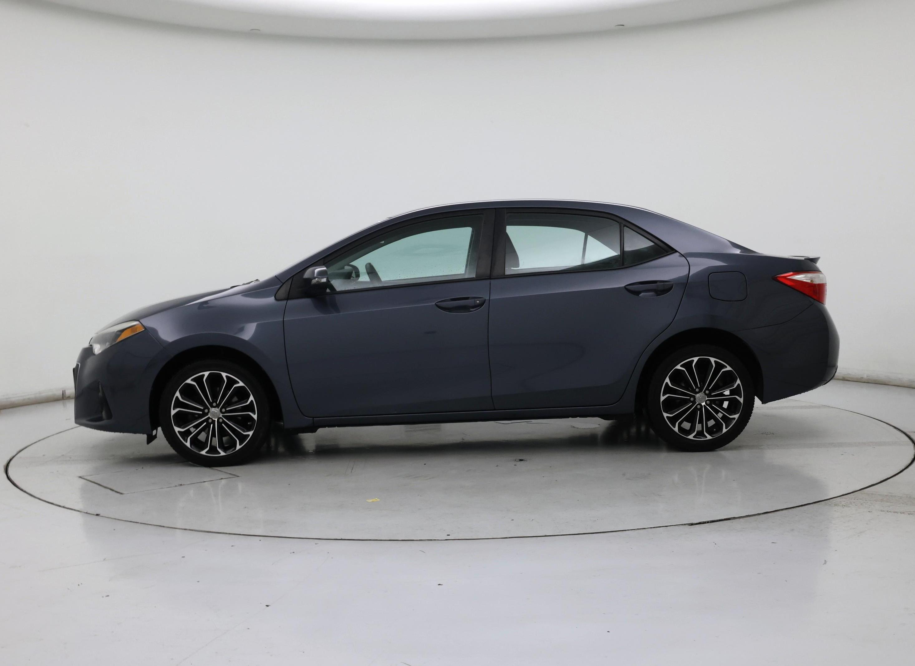 Thumbnail: 2014 Toyota Corolla - 3