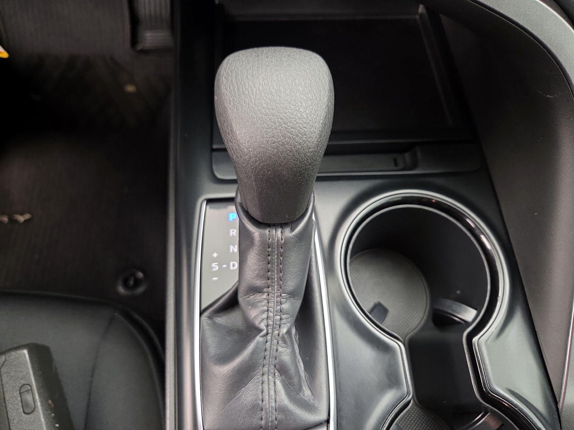 Thumbnail: 2019 Toyota Camry - 17