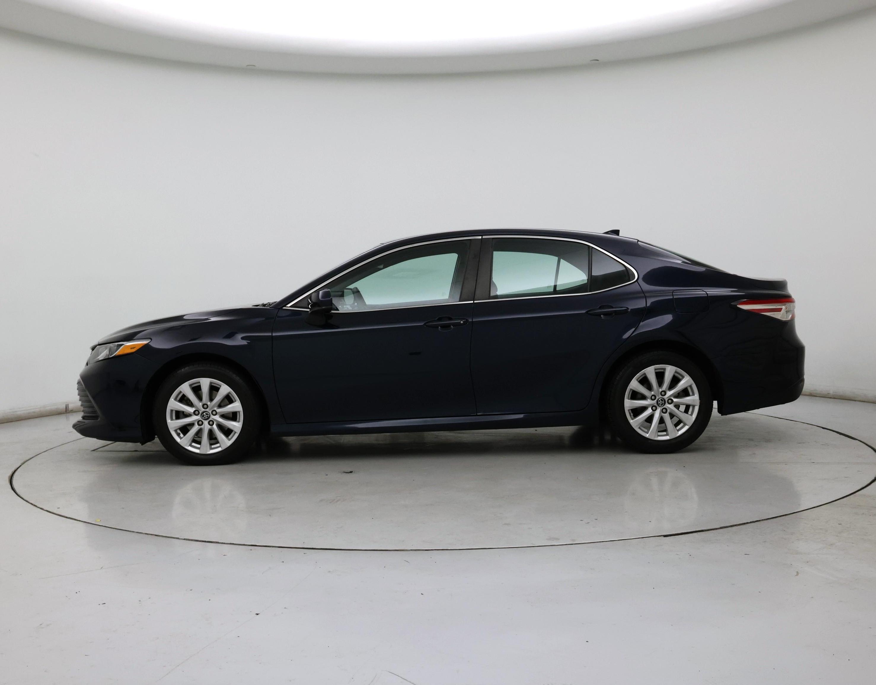 Thumbnail: 2019 Toyota Camry - 3