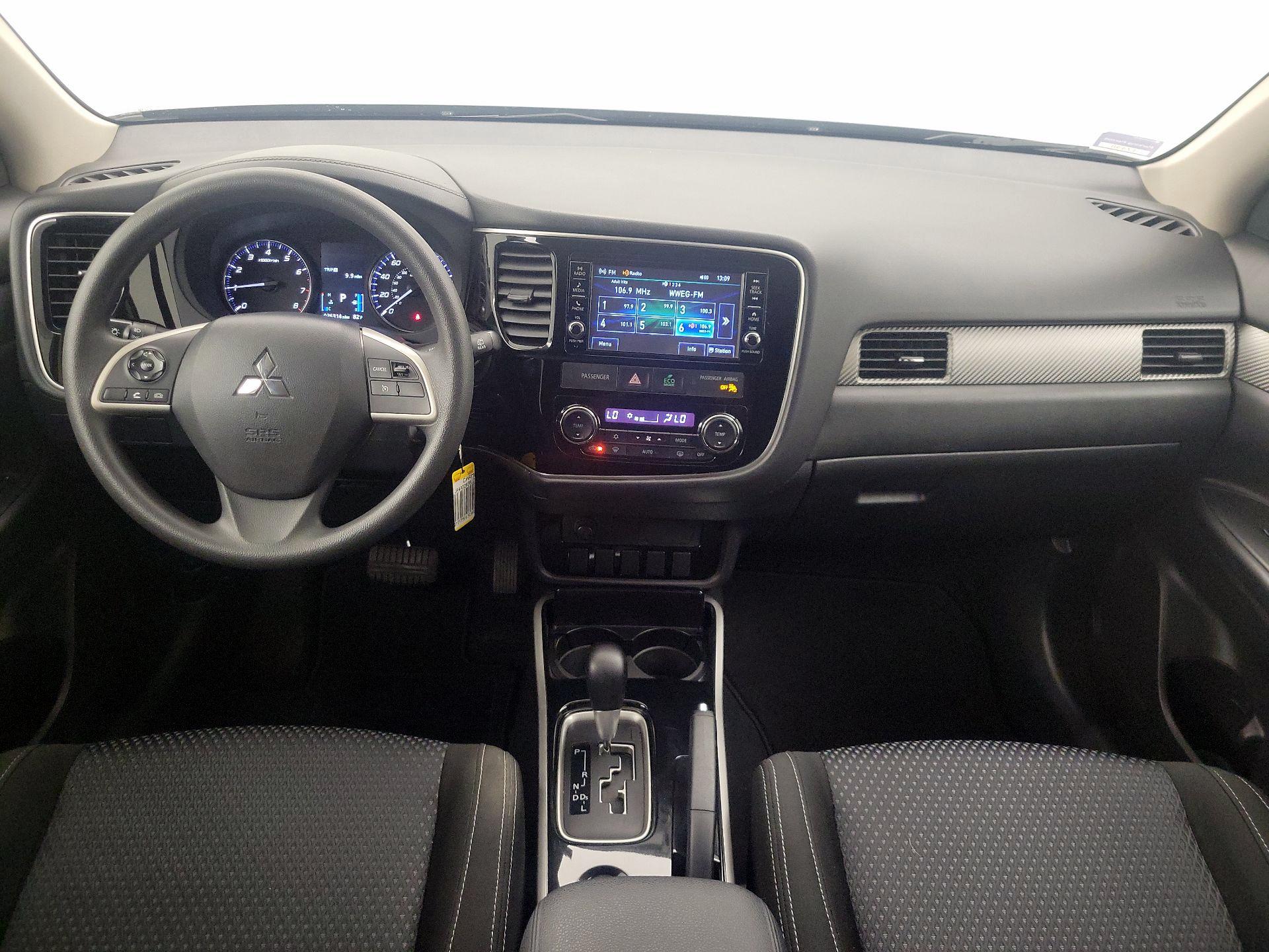 Thumbnail: 2018 Mitsubishi Outlander - 9