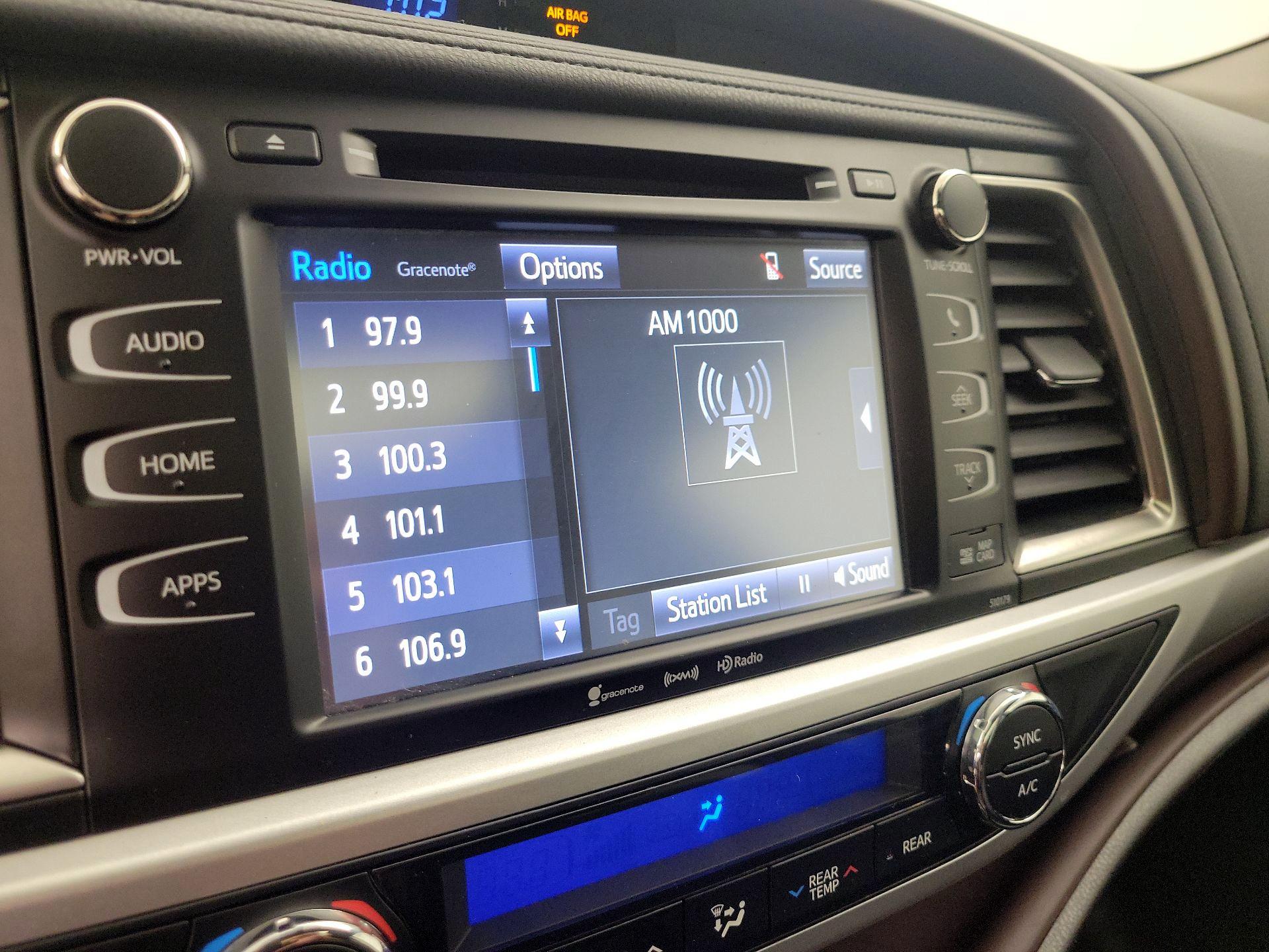 Thumbnail: 2017 Toyota Highlander - 16