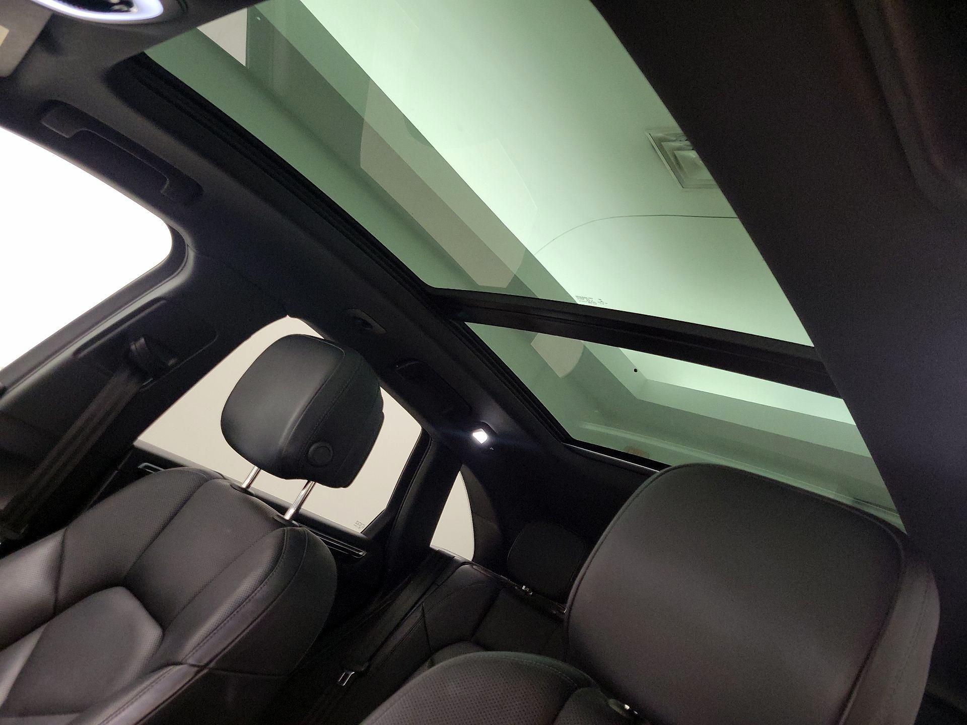 Thumbnail: 2021 Porsche Macan - 20