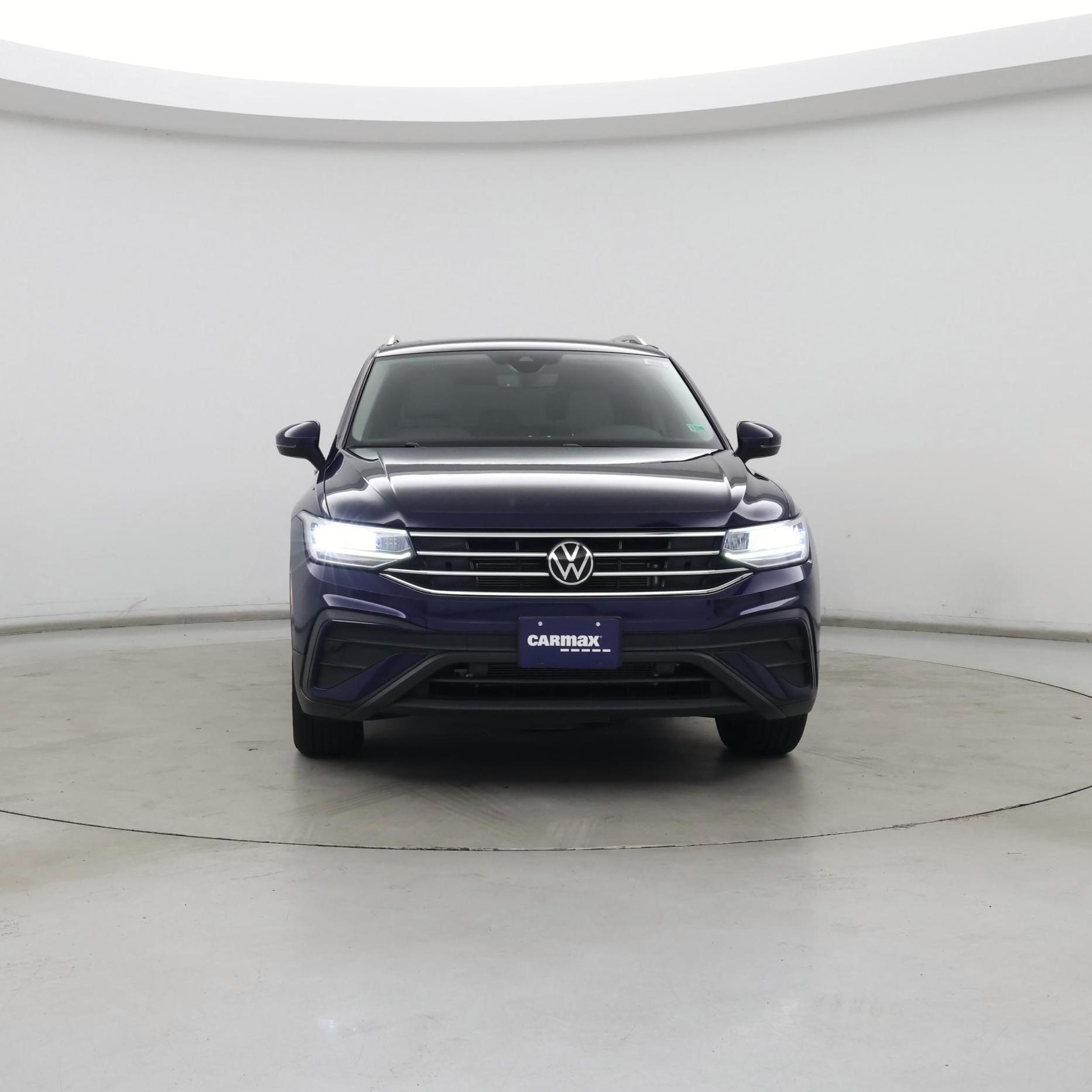 Thumbnail: 2023 Volkswagen Tiguan - 5