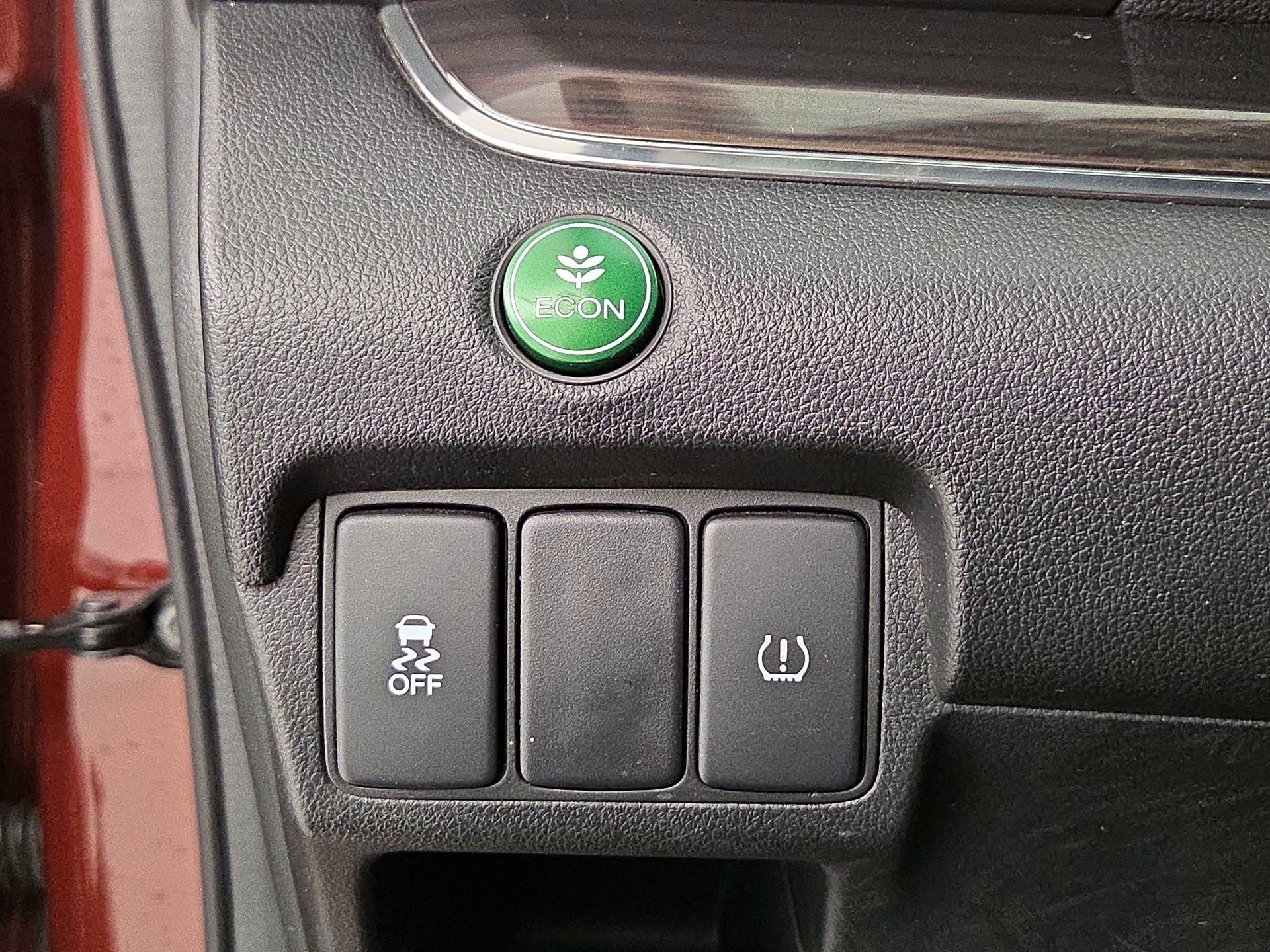 Thumbnail: 2016 Honda CR-V - 13