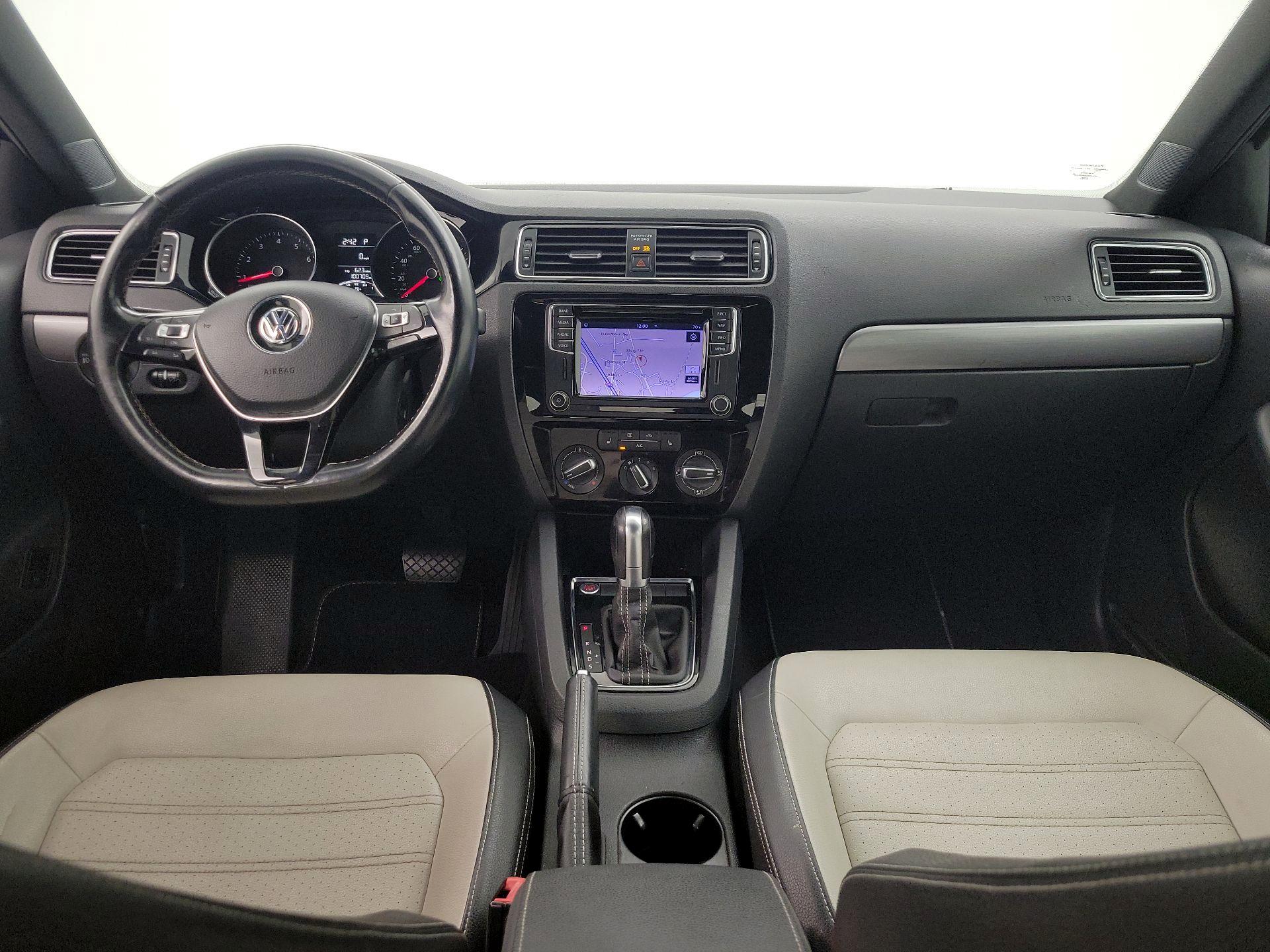 Thumbnail: 2016 Volkswagen Jetta - 9