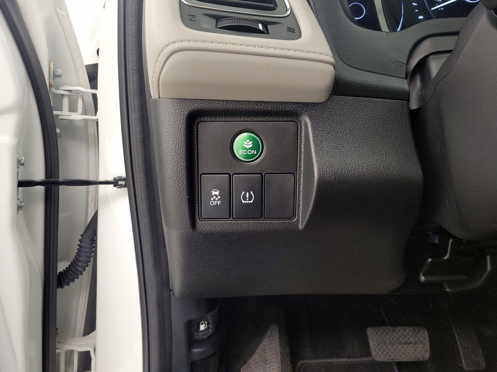 Thumbnail: 2016 Honda HR-V - 13