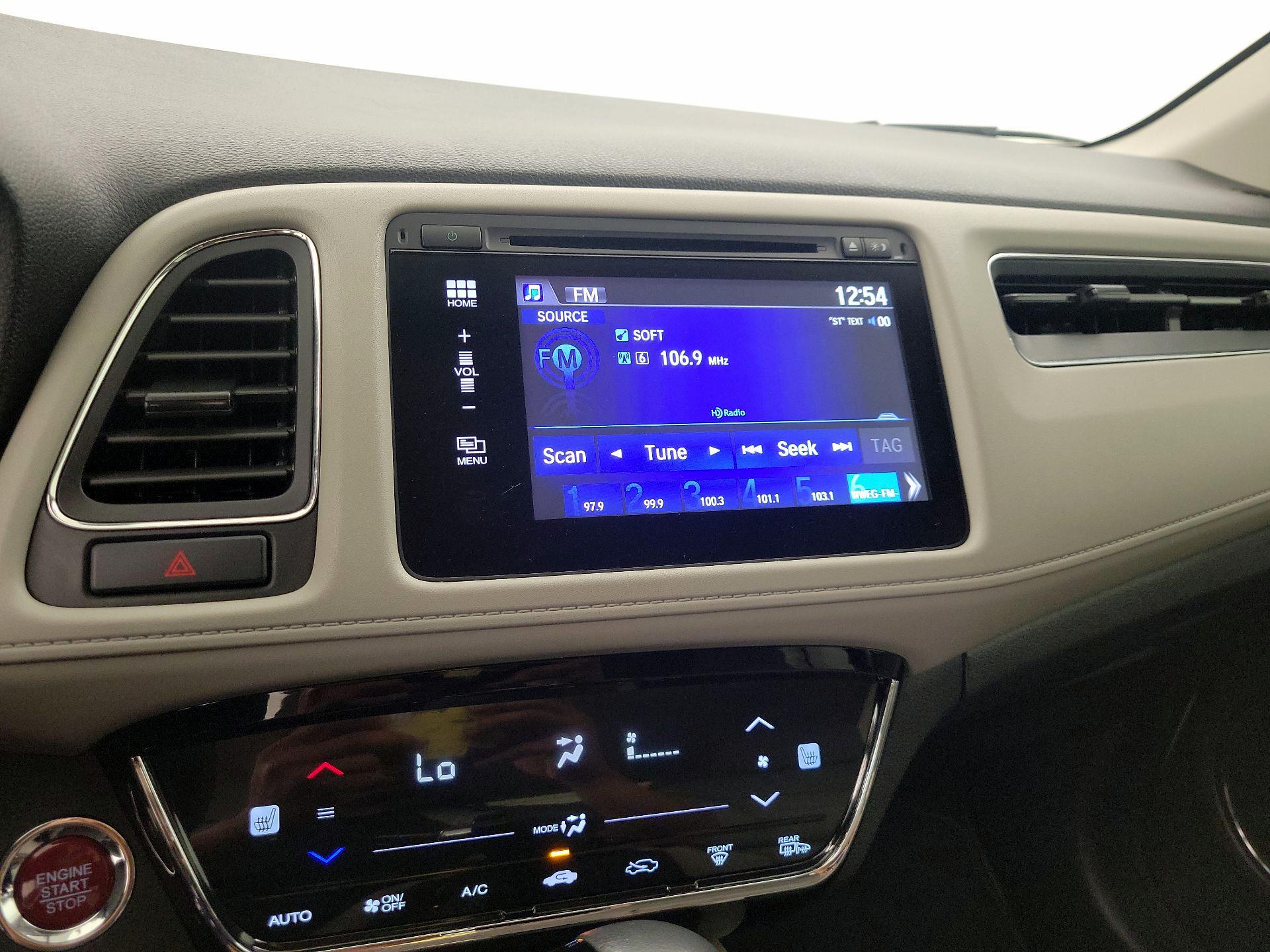 Thumbnail: 2016 Honda HR-V - 16