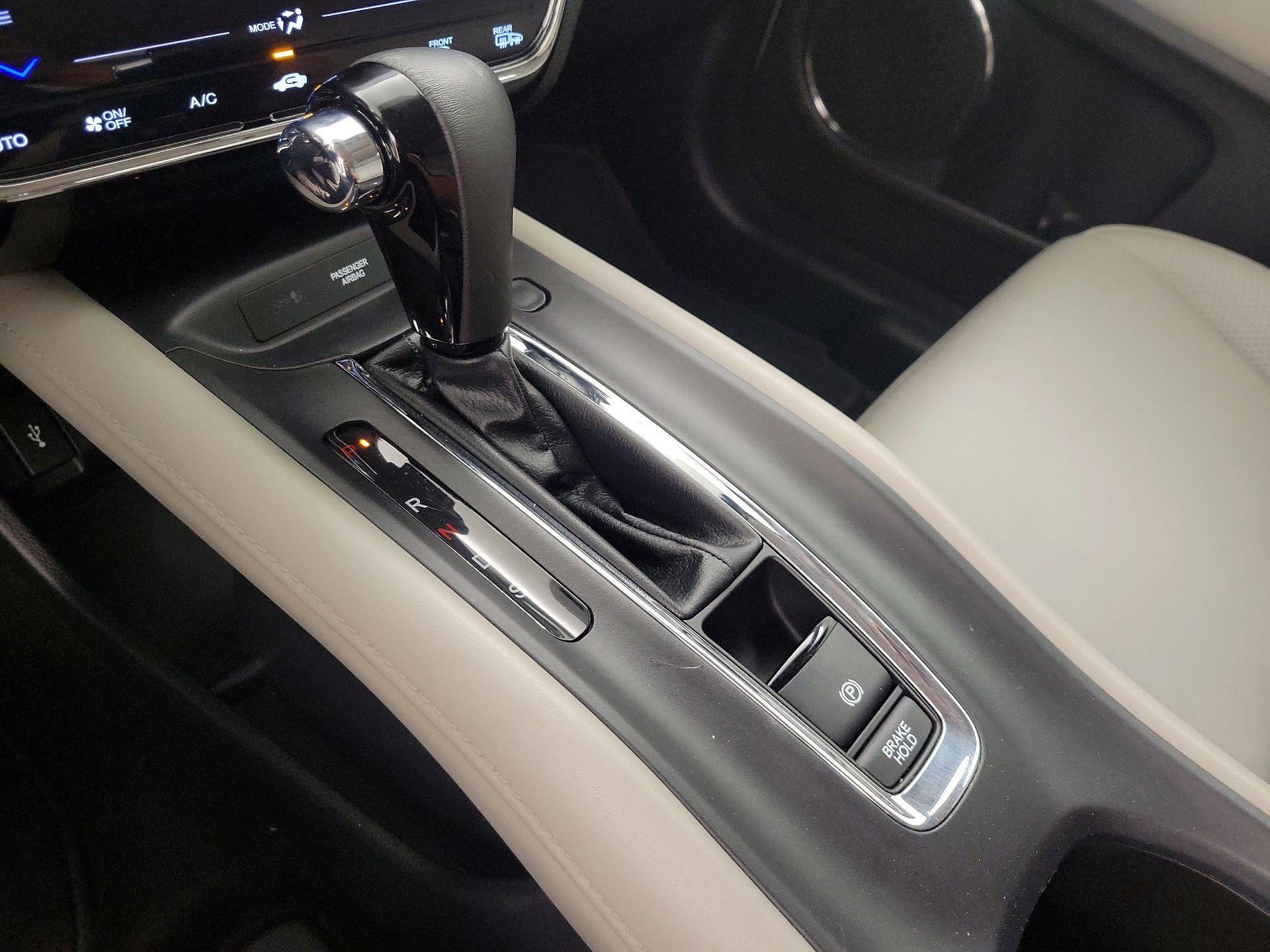 Thumbnail: 2016 Honda HR-V - 18