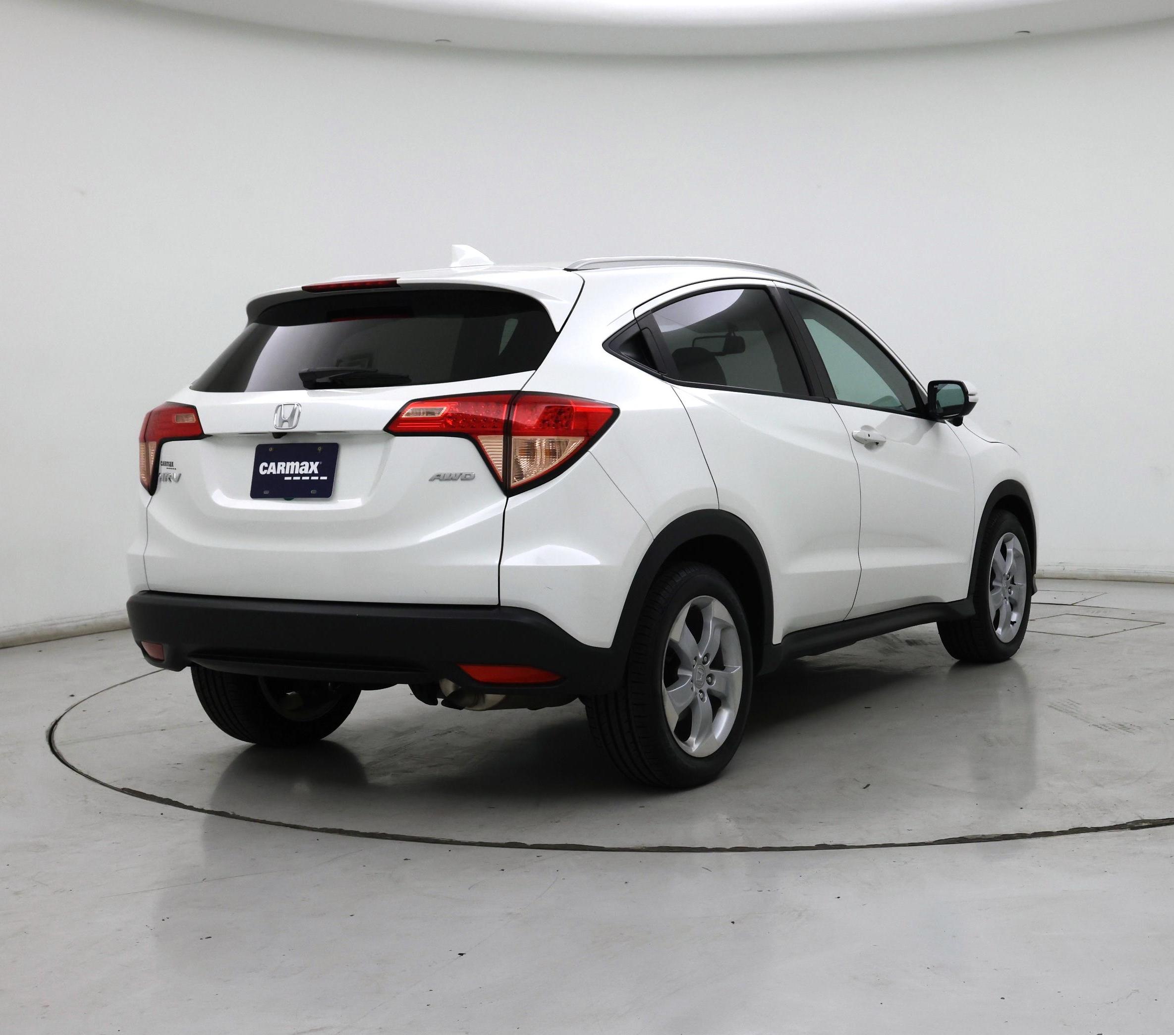 Thumbnail: 2016 Honda HR-V - 8
