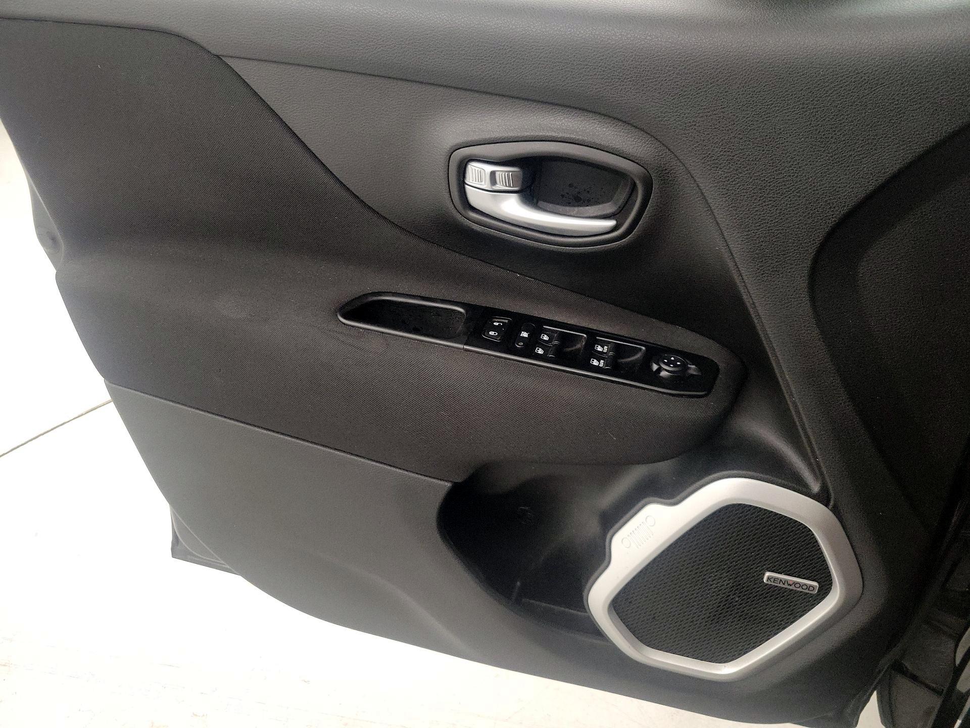 Thumbnail: 2021 Jeep Renegade - 12