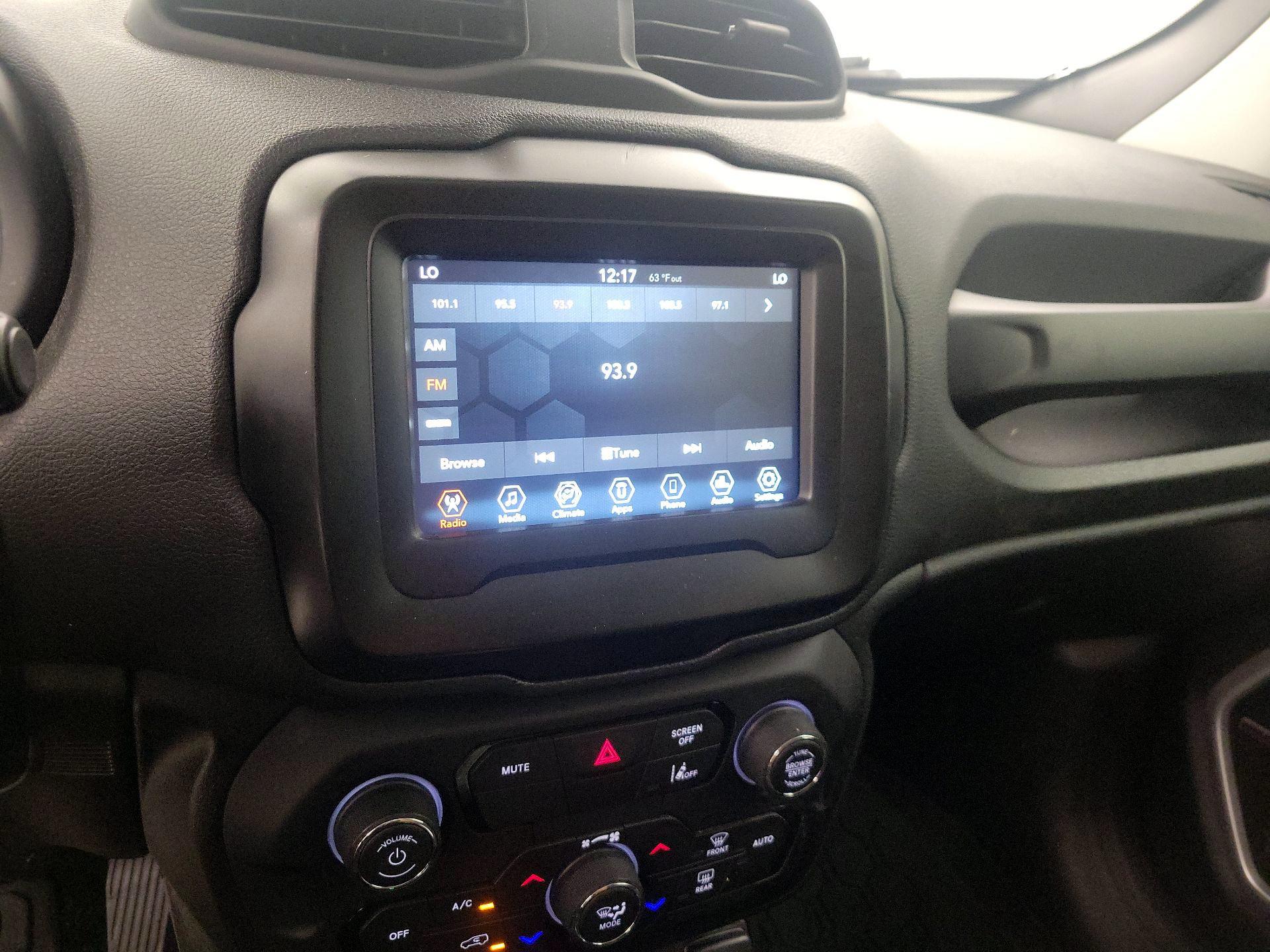Thumbnail: 2021 Jeep Renegade - 15