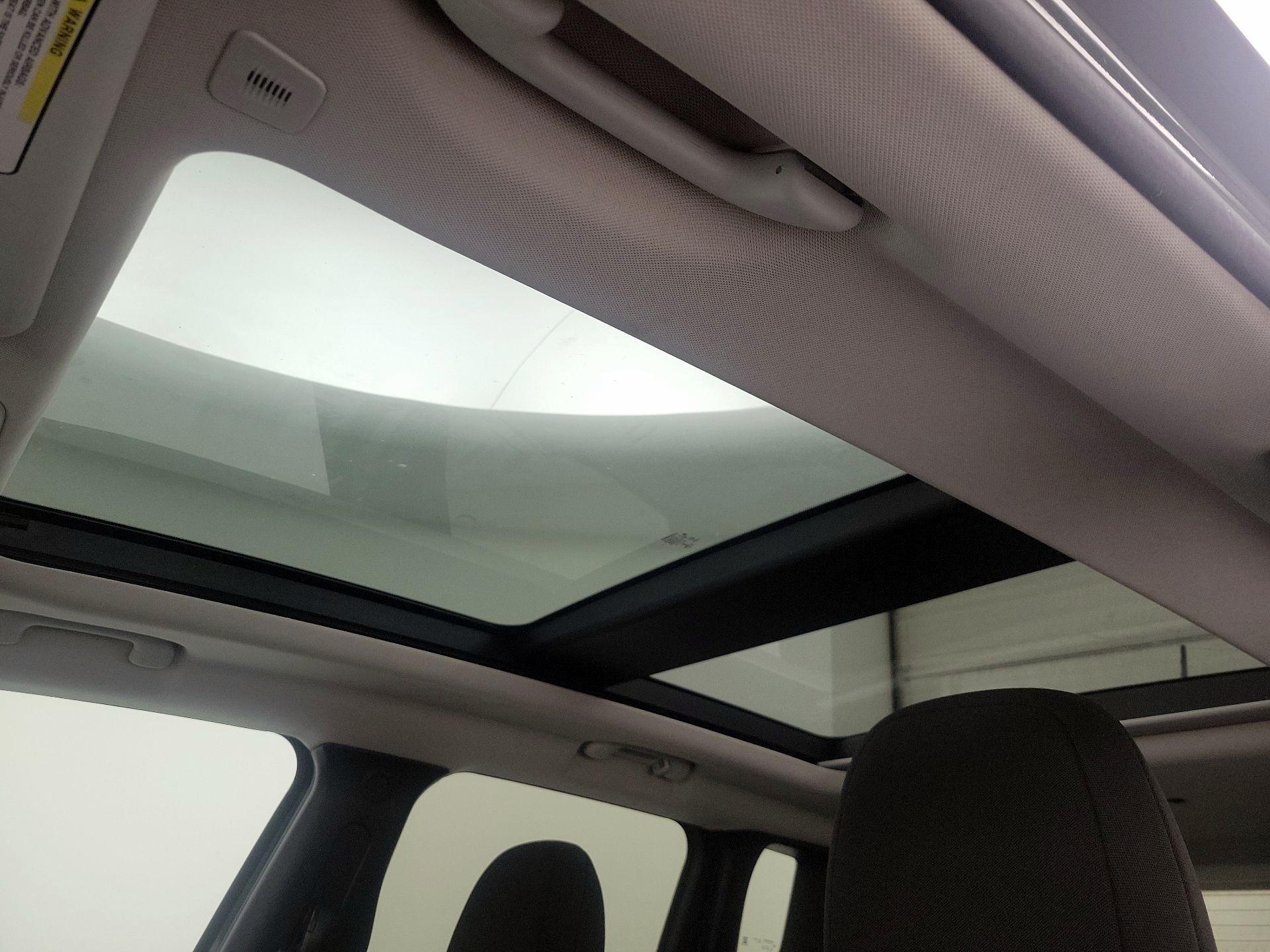 Thumbnail: 2021 Jeep Renegade - 19