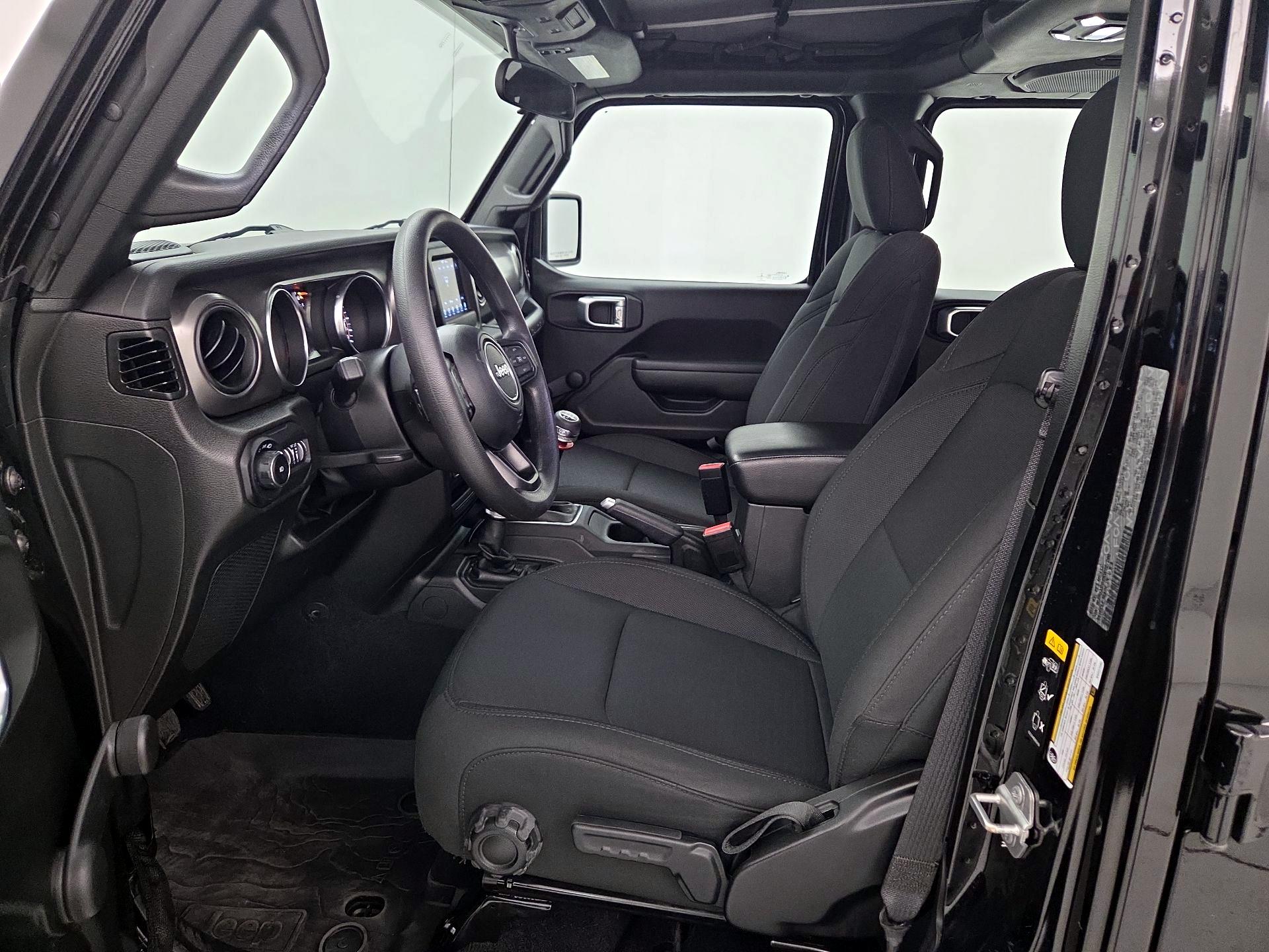 Thumbnail: 2022 Jeep Wrangler - 11