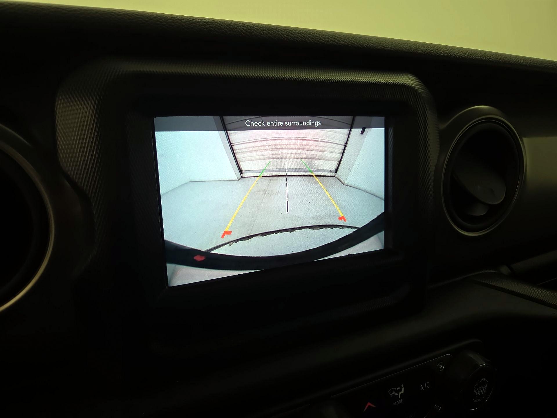 Thumbnail: 2022 Jeep Wrangler - 14