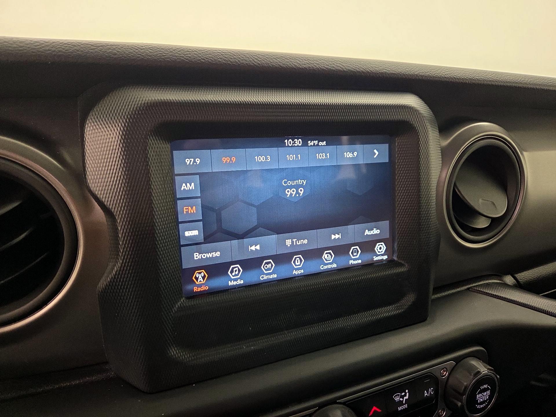 Thumbnail: 2022 Jeep Wrangler - 15