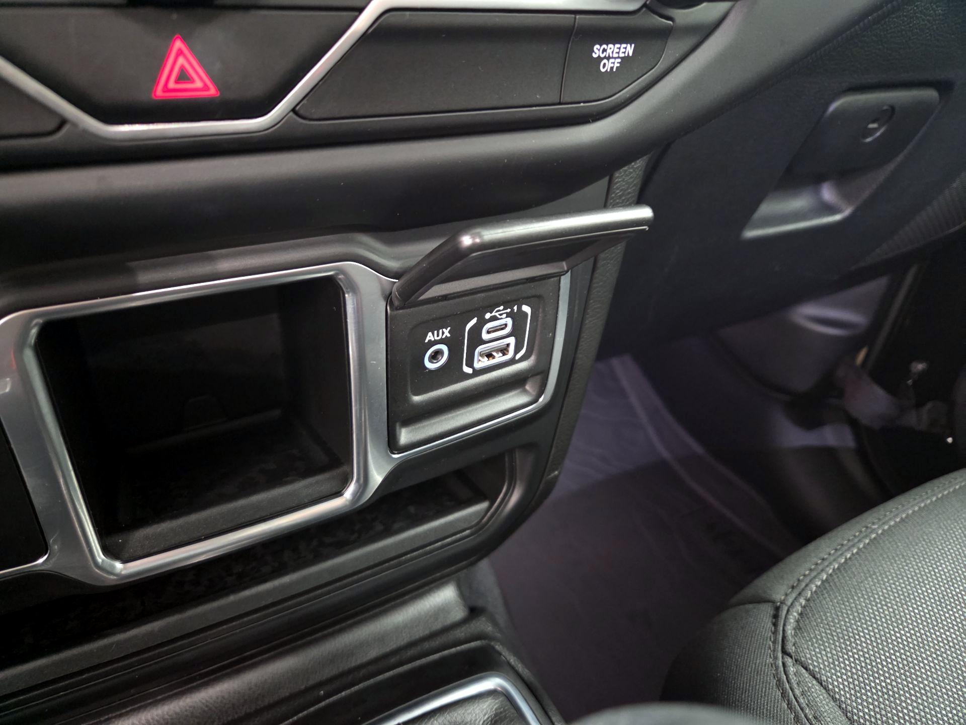 Thumbnail: 2022 Jeep Wrangler - 18