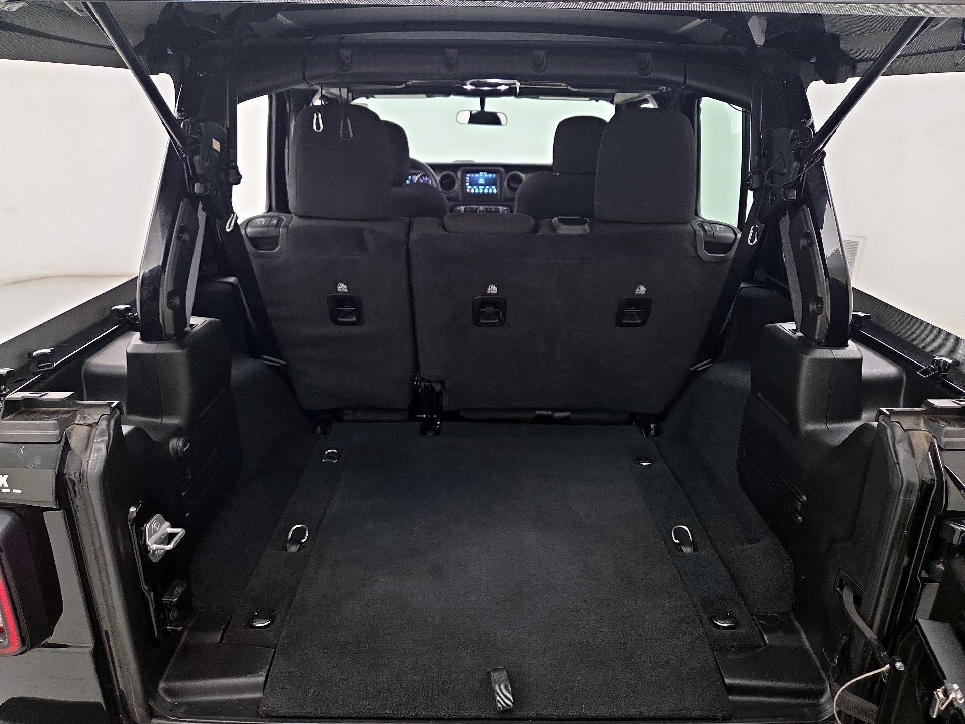 Thumbnail: 2022 Jeep Wrangler - 20