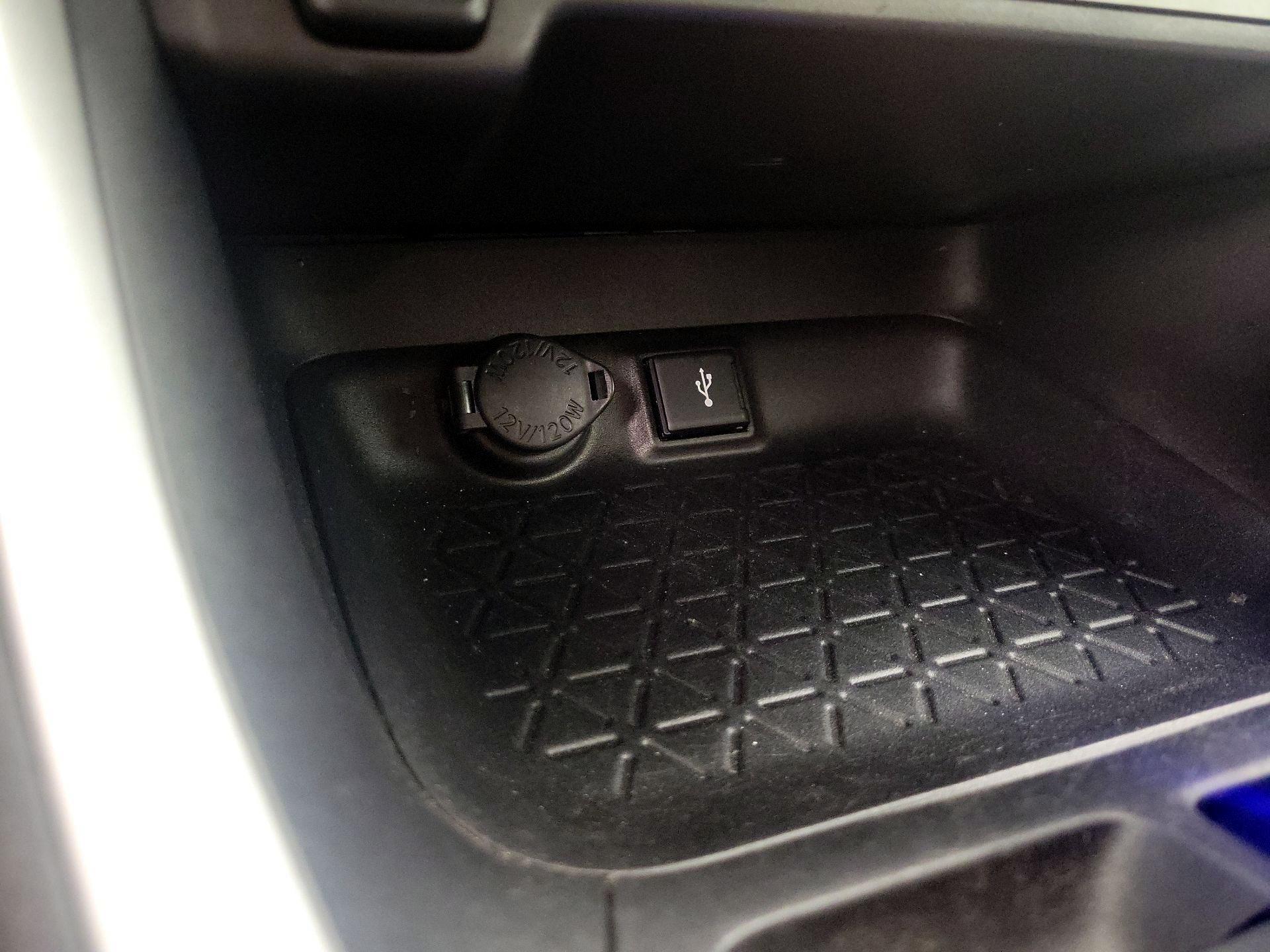 Thumbnail: 2021 Toyota RAV4 - 18